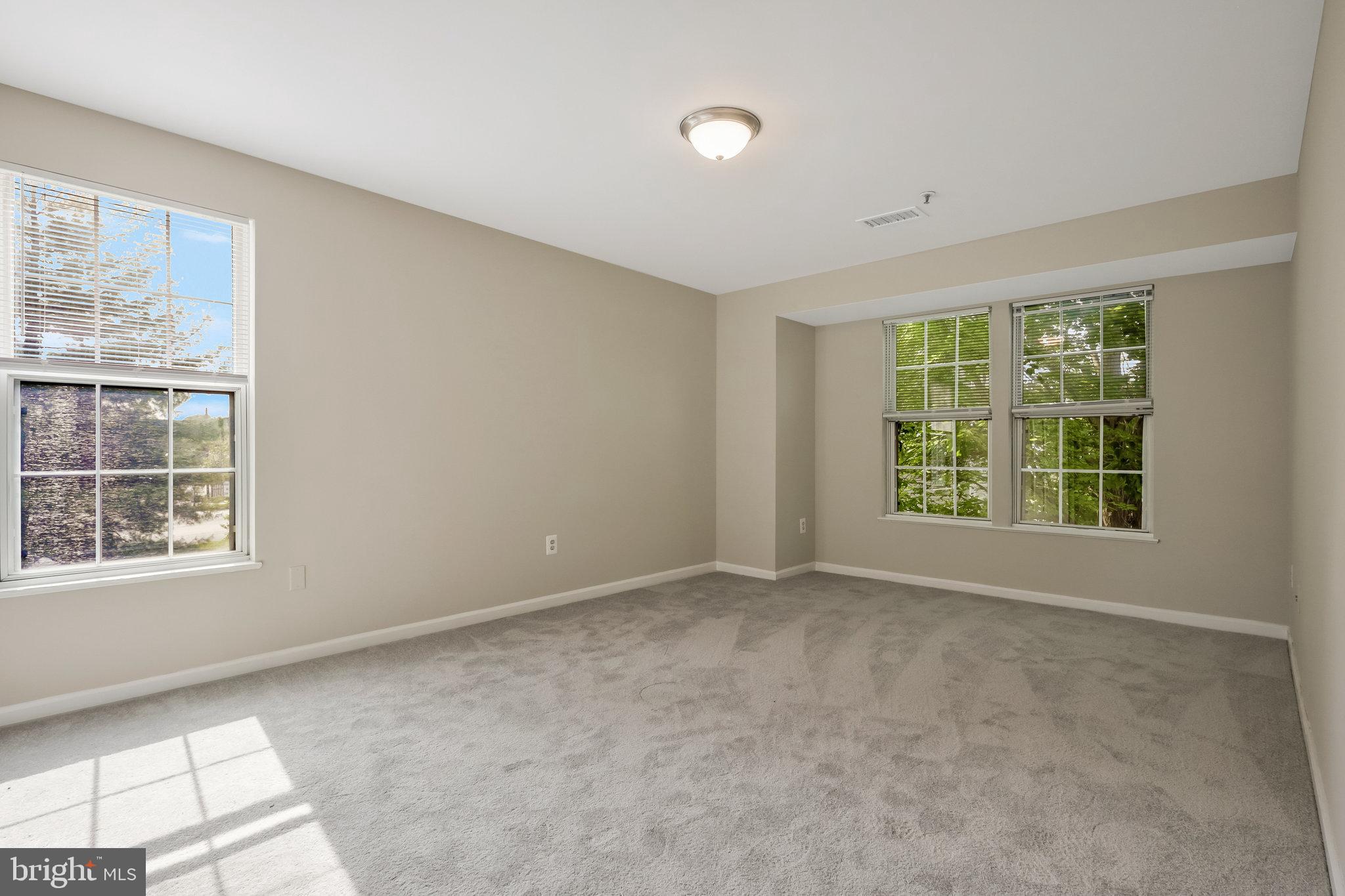 SOUTH MEADOWS - Residential