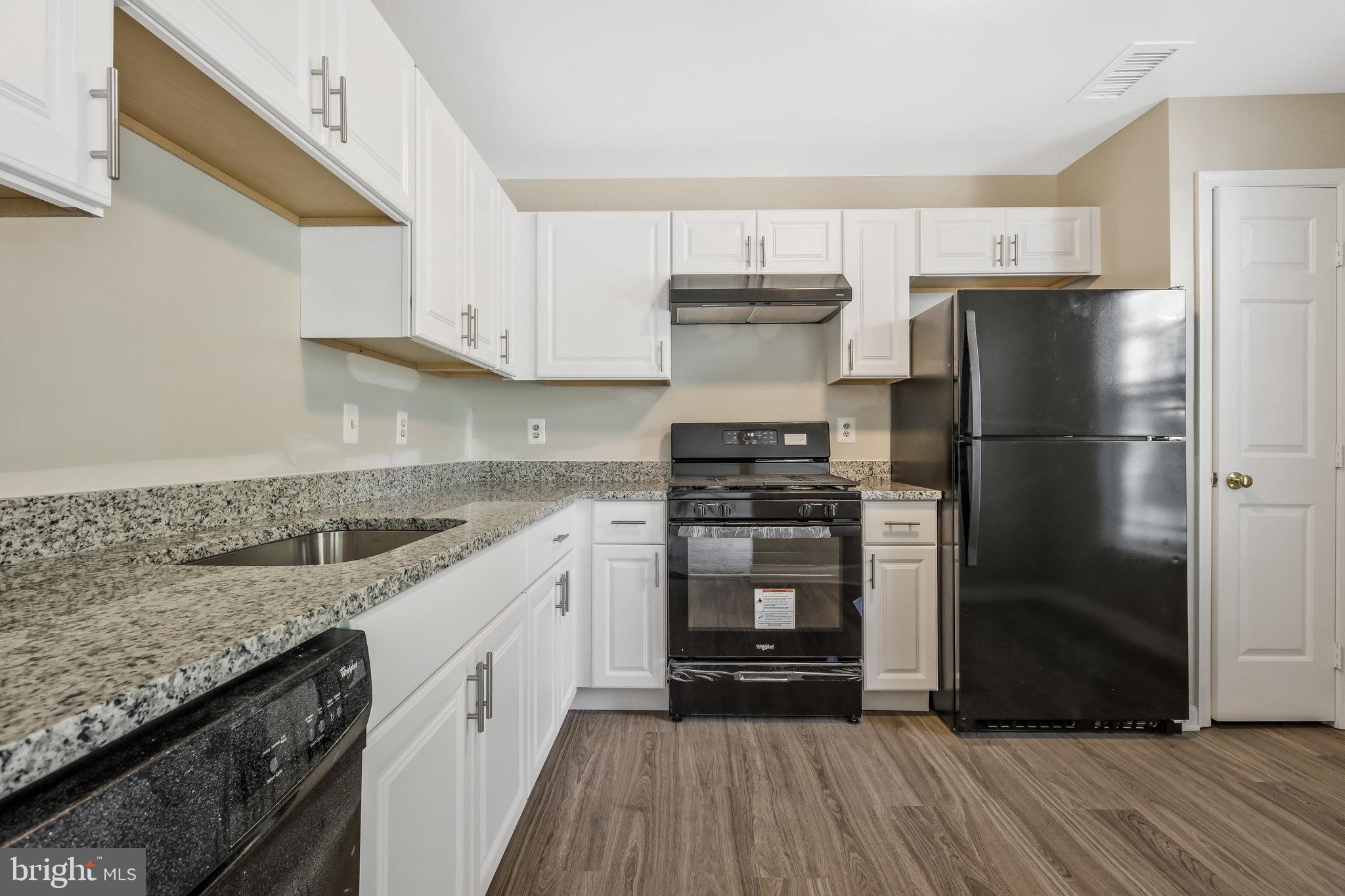 SOUTH MEADOWS - Residential