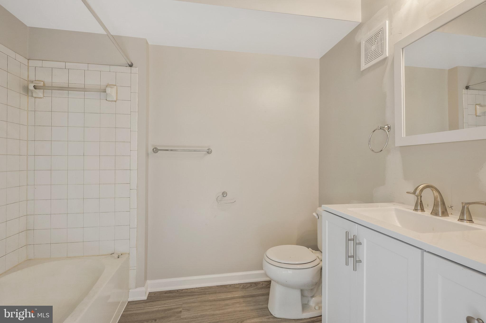 SOUTH MEADOWS - Residential