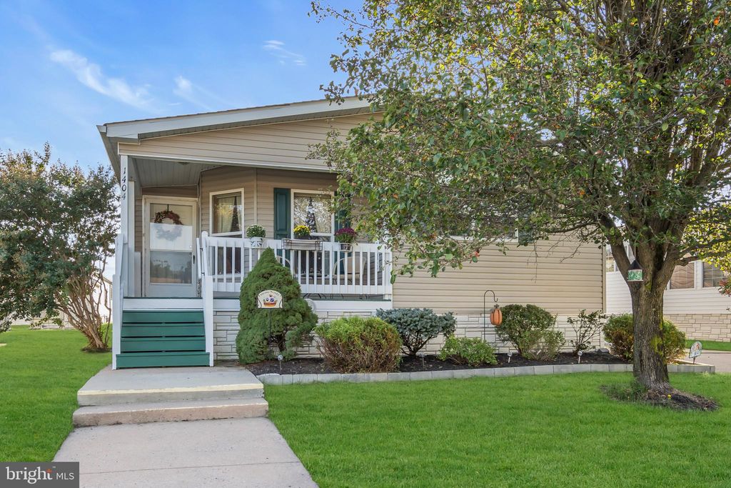 Photo of 1404 Forest Way, WHITING, NJ 08759 (MLS # NJOC2037582)