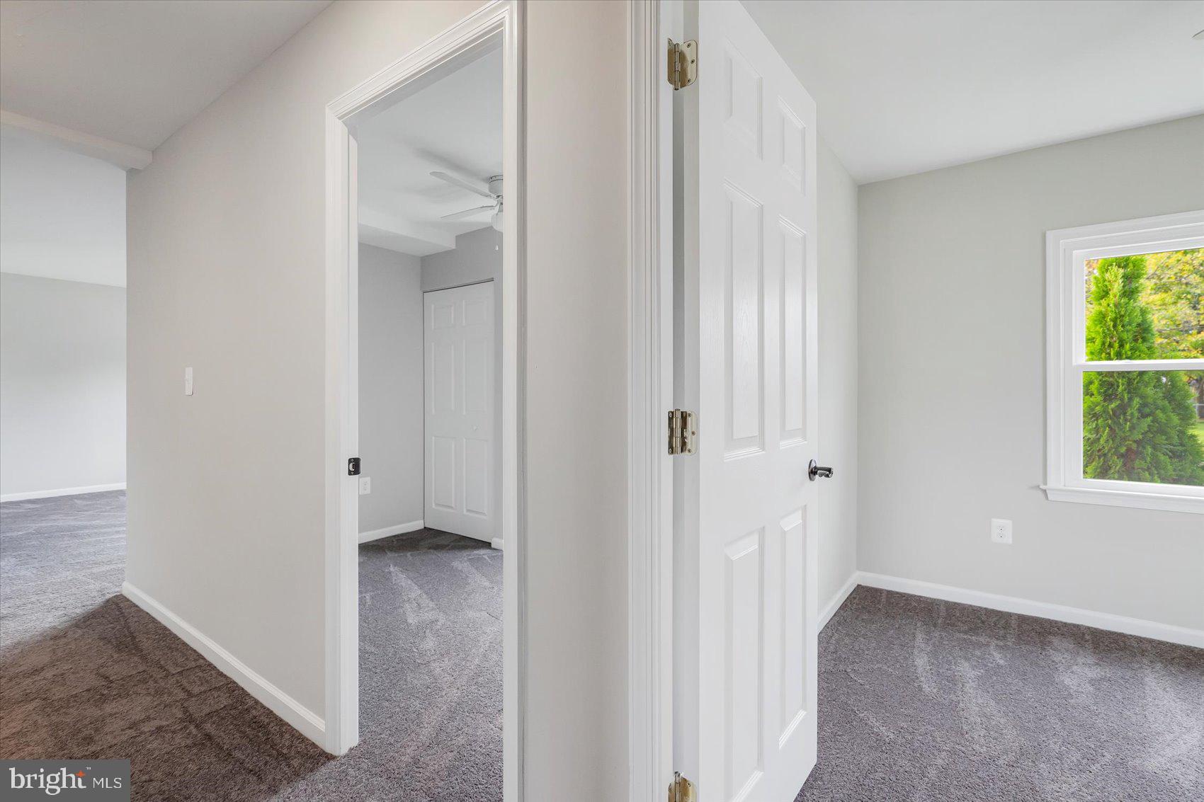 COUNTRY CLUB MANOR - Residential