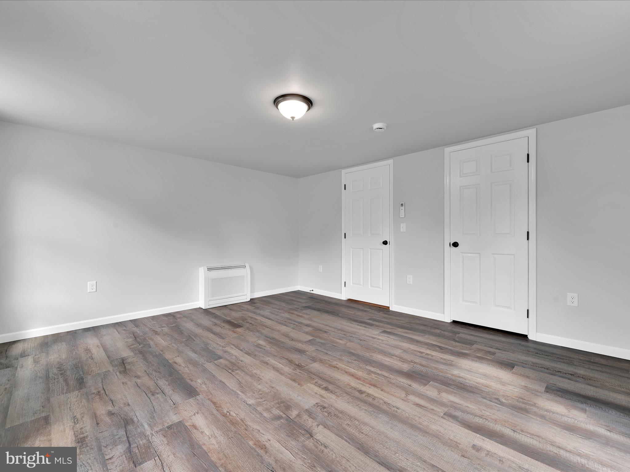 PINE GROVE - Residential Lease