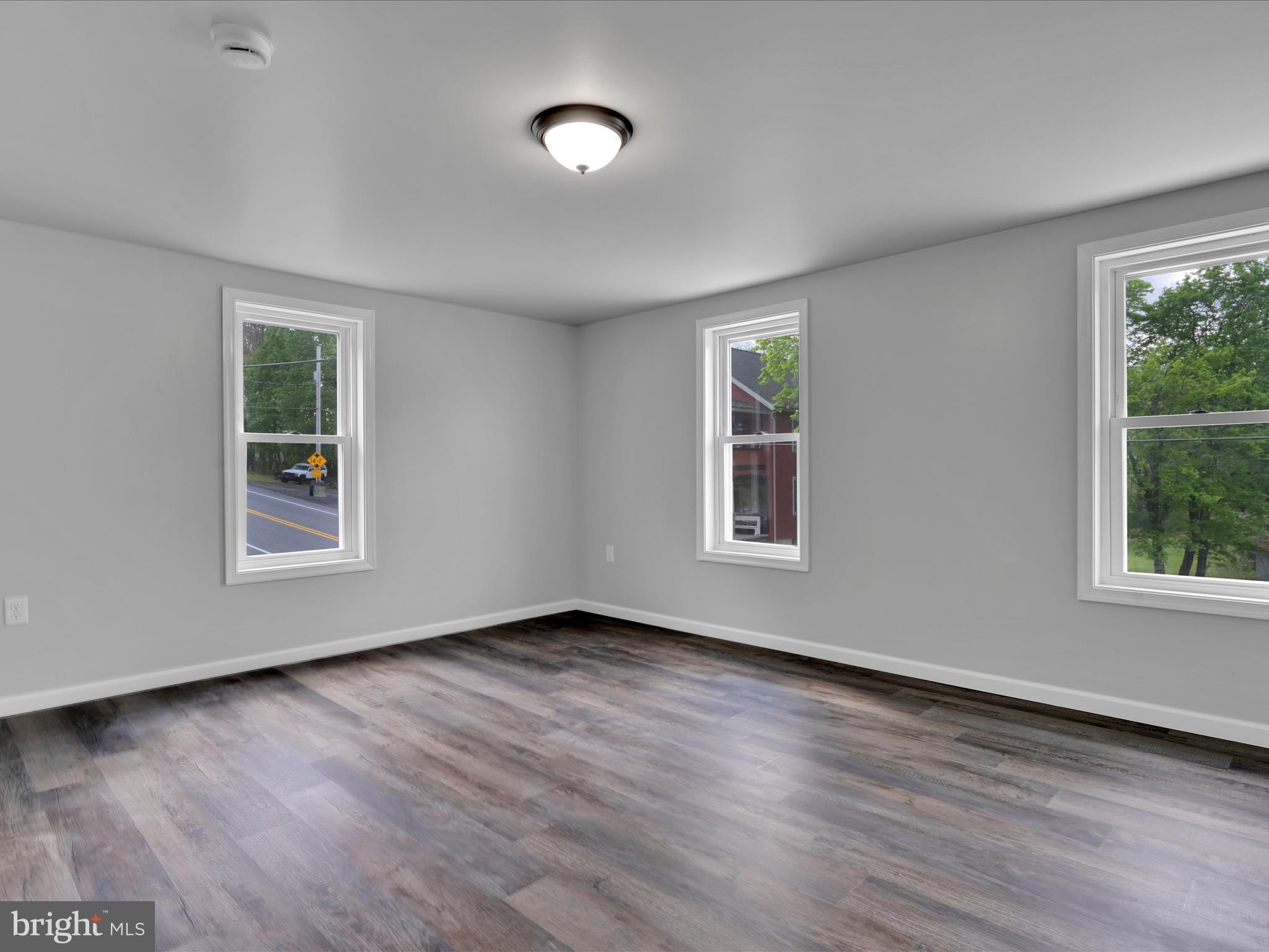 PINE GROVE - Residential Lease