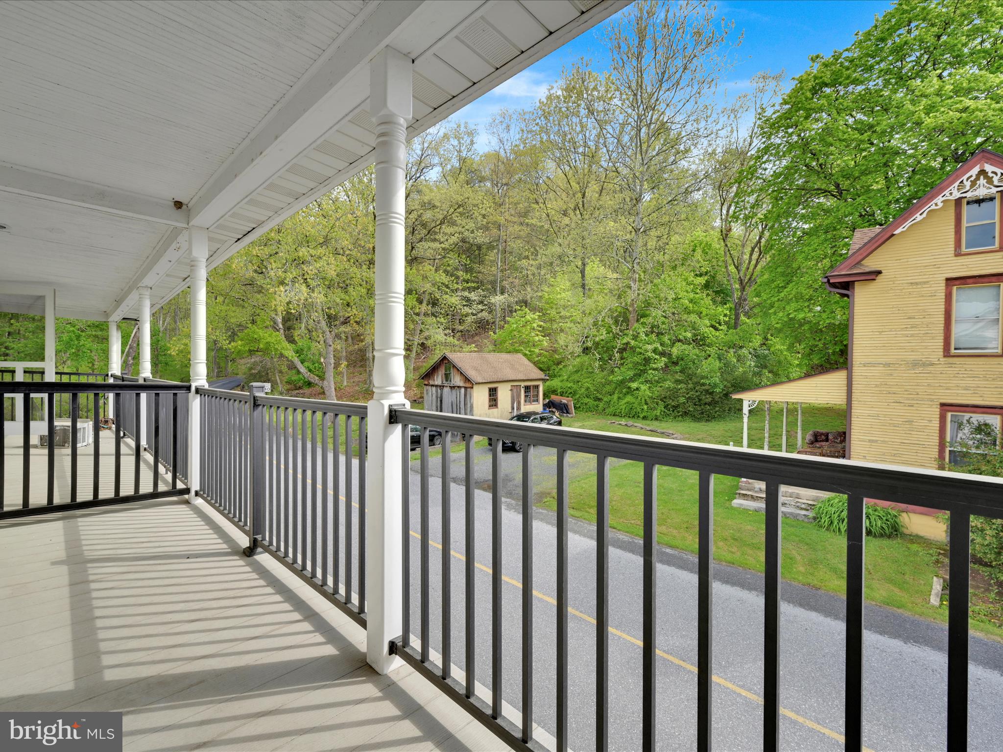 PINE GROVE - Residential Lease