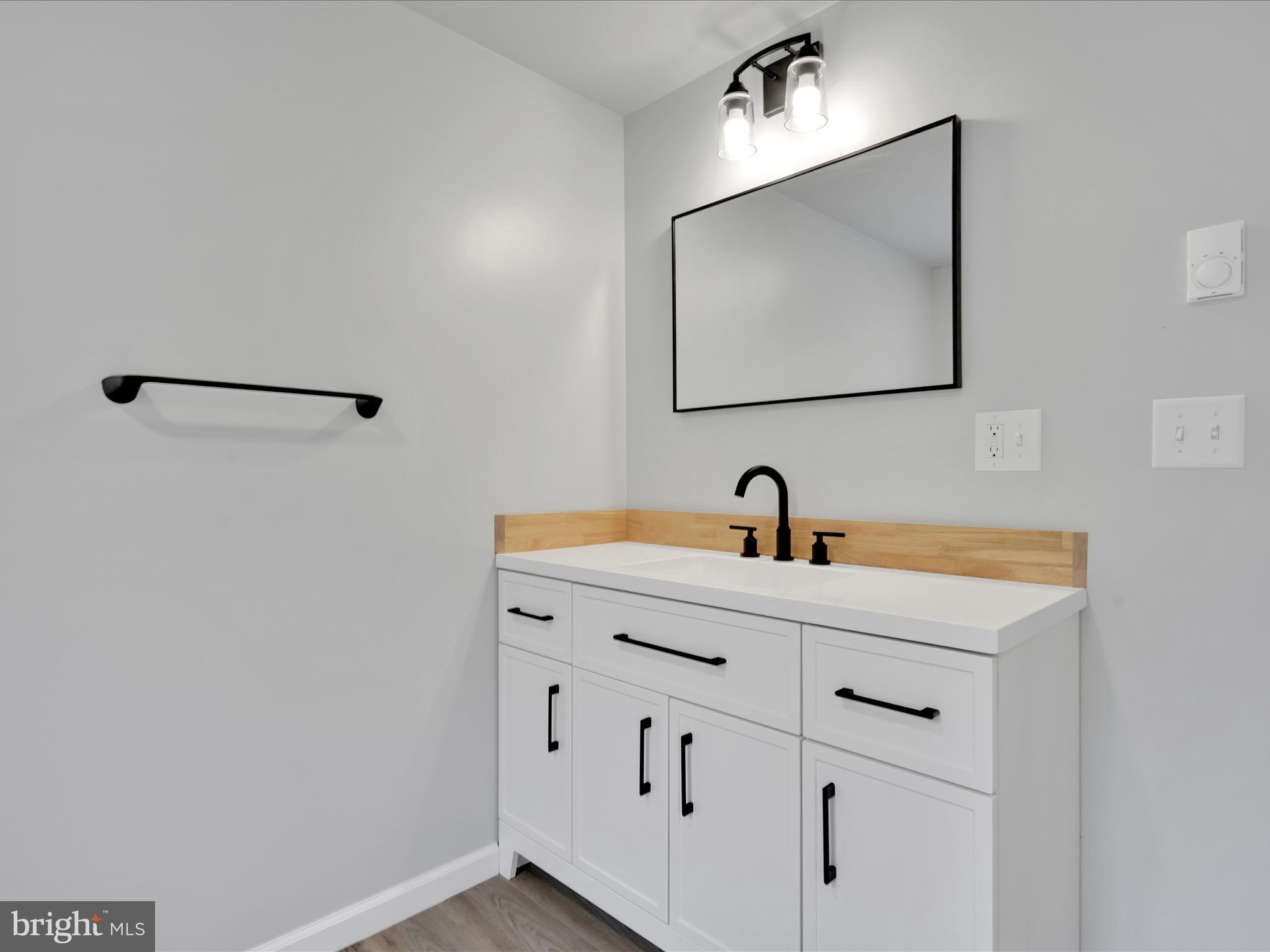 PINE GROVE - Residential Lease