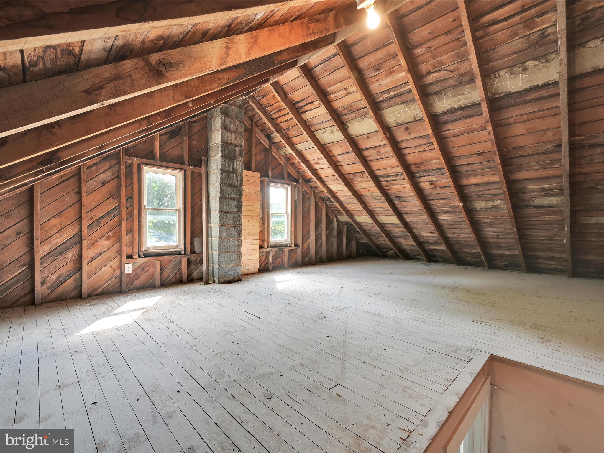 PINE GROVE - Residential Lease