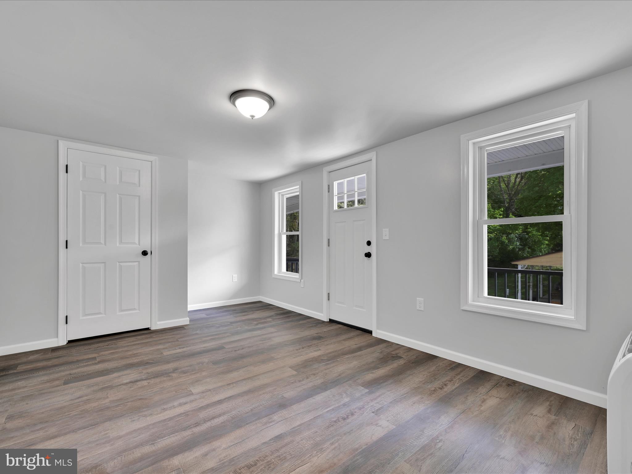 PINE GROVE - Residential Lease