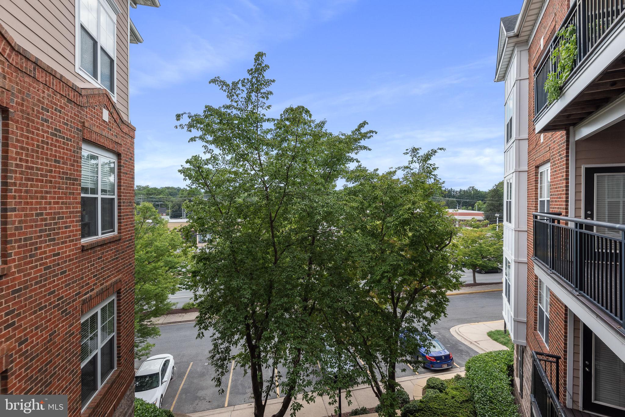 ROCKVILLE - Residential