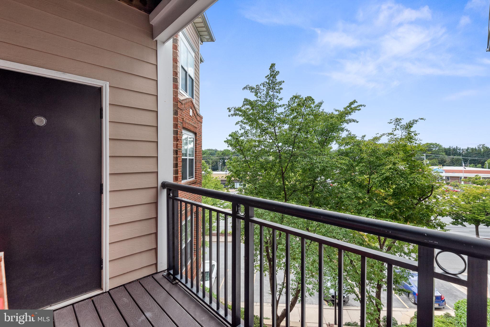 ROCKVILLE - Residential