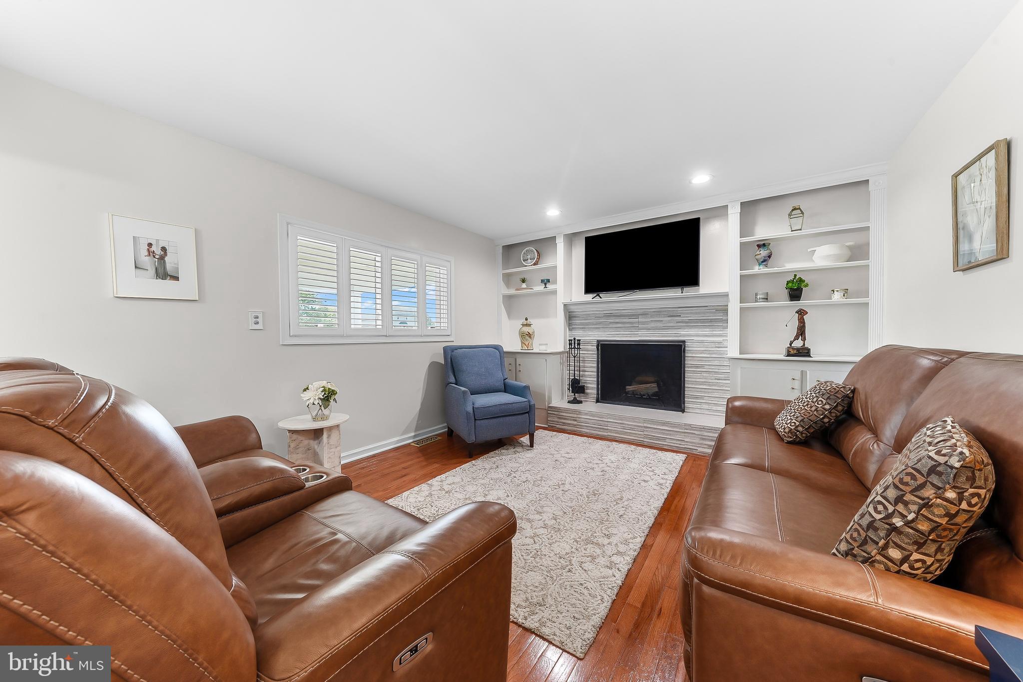 LAKEVIEW - Residential