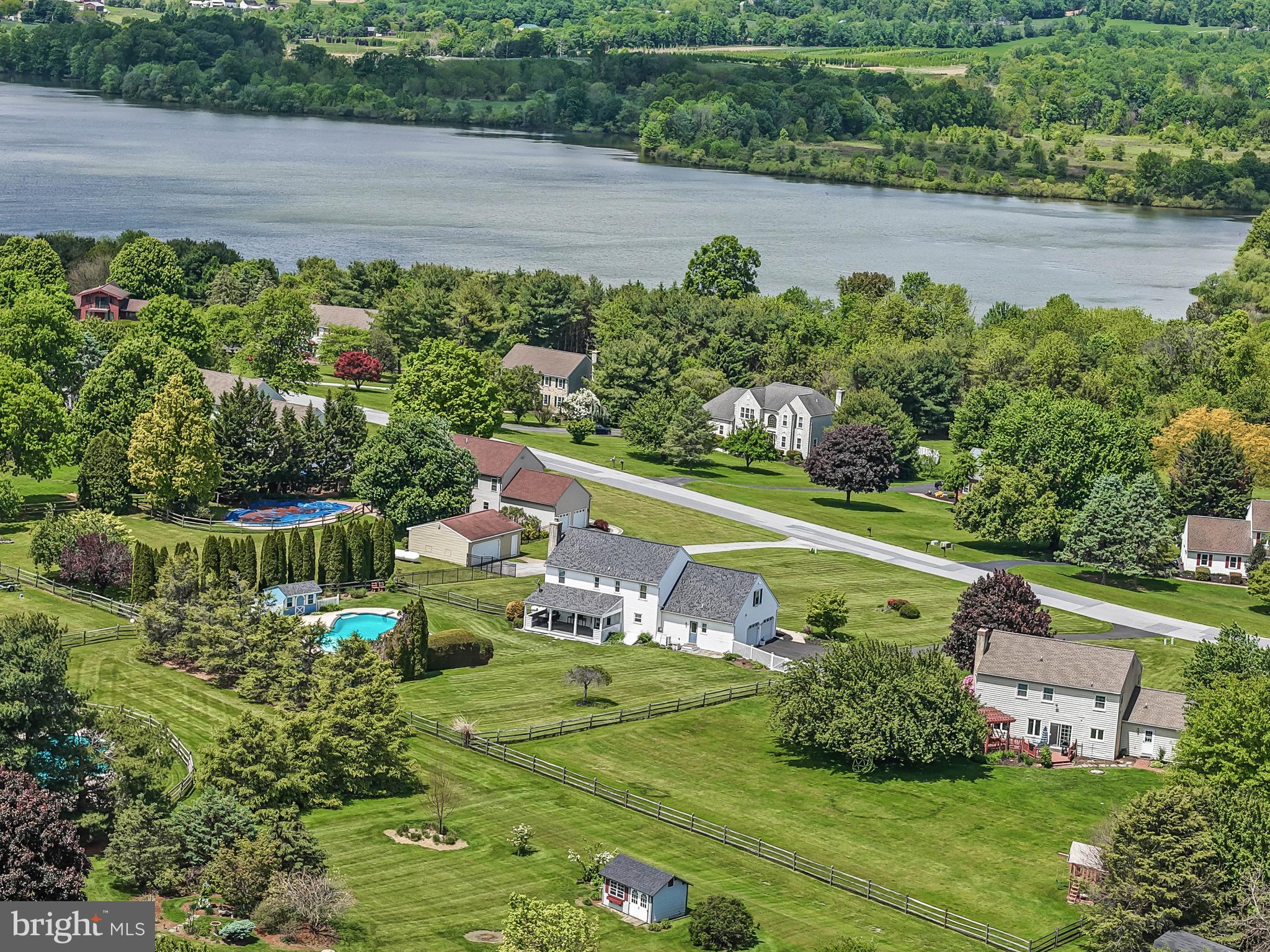 LAKEVIEW - Residential