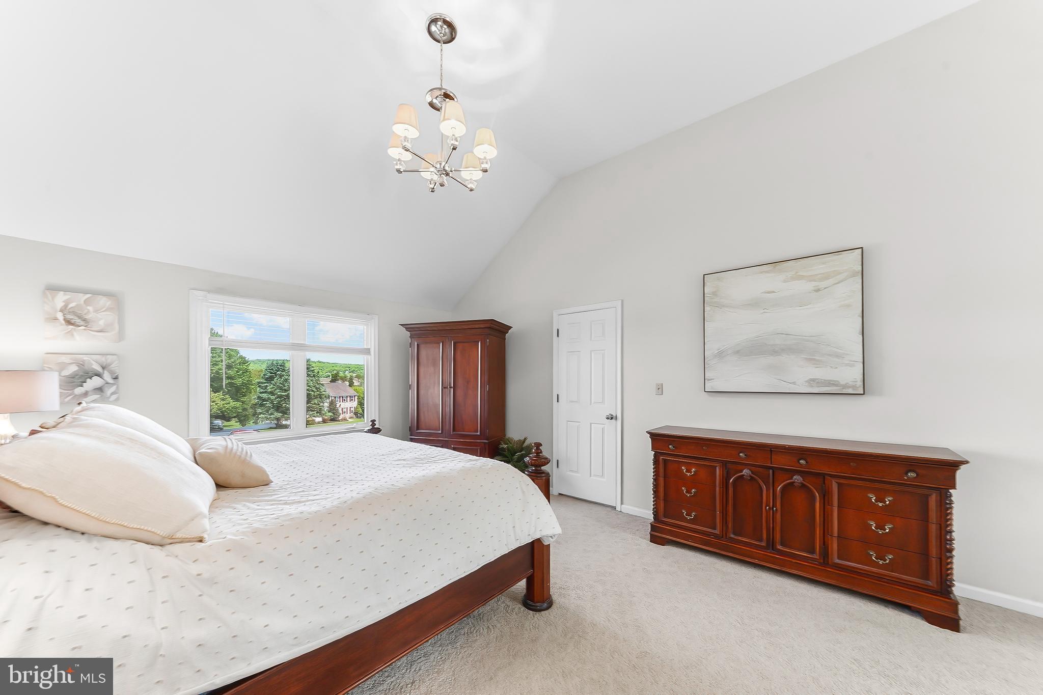LAKEVIEW - Residential