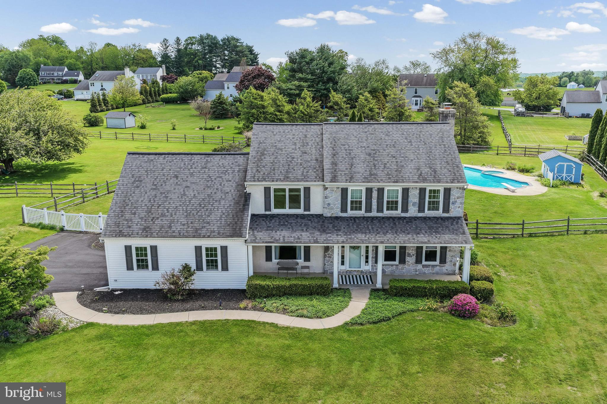 152 SHORE LINE DRIVE