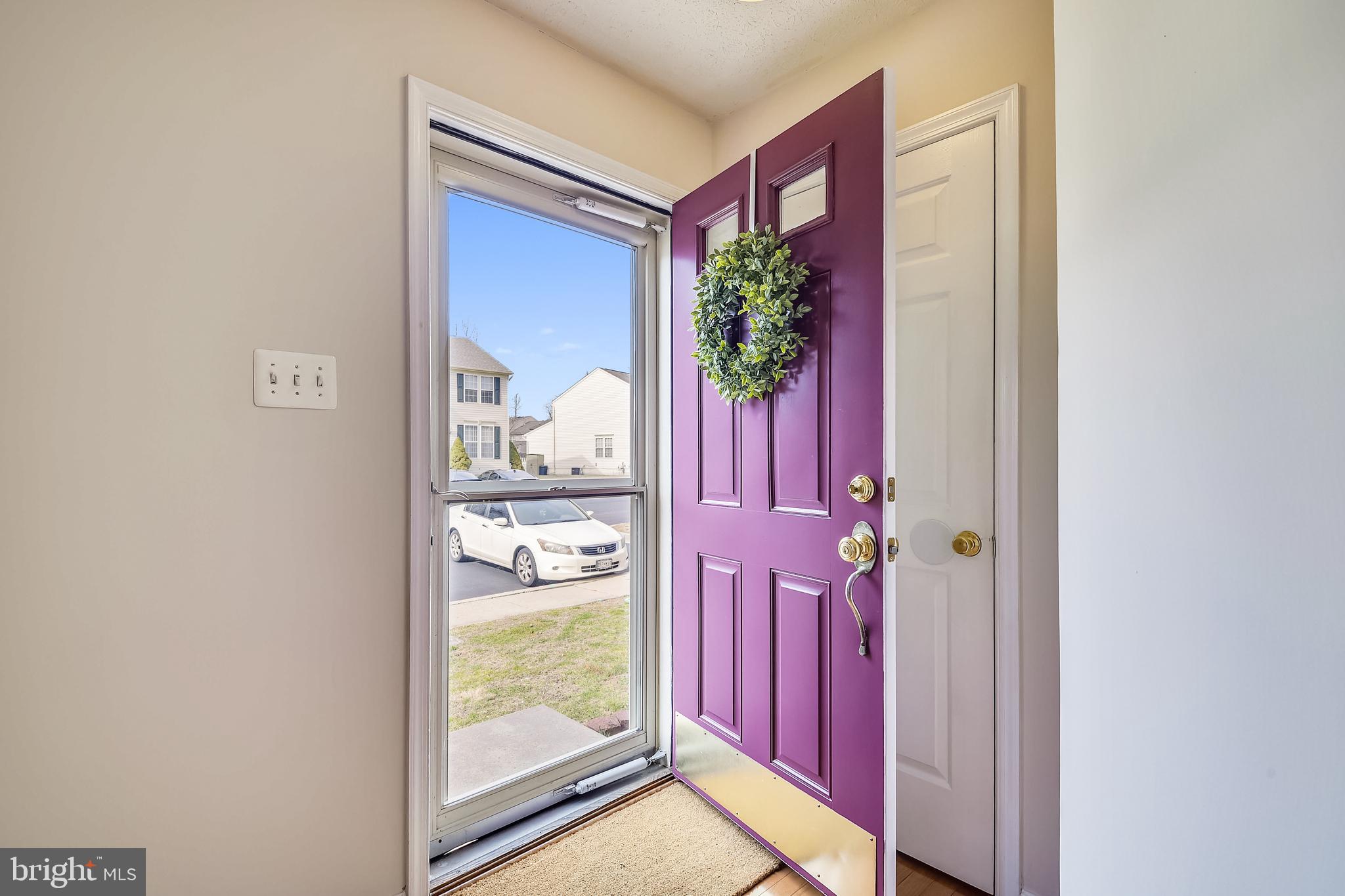 CONSTANT FRIENDSHIP - Residential