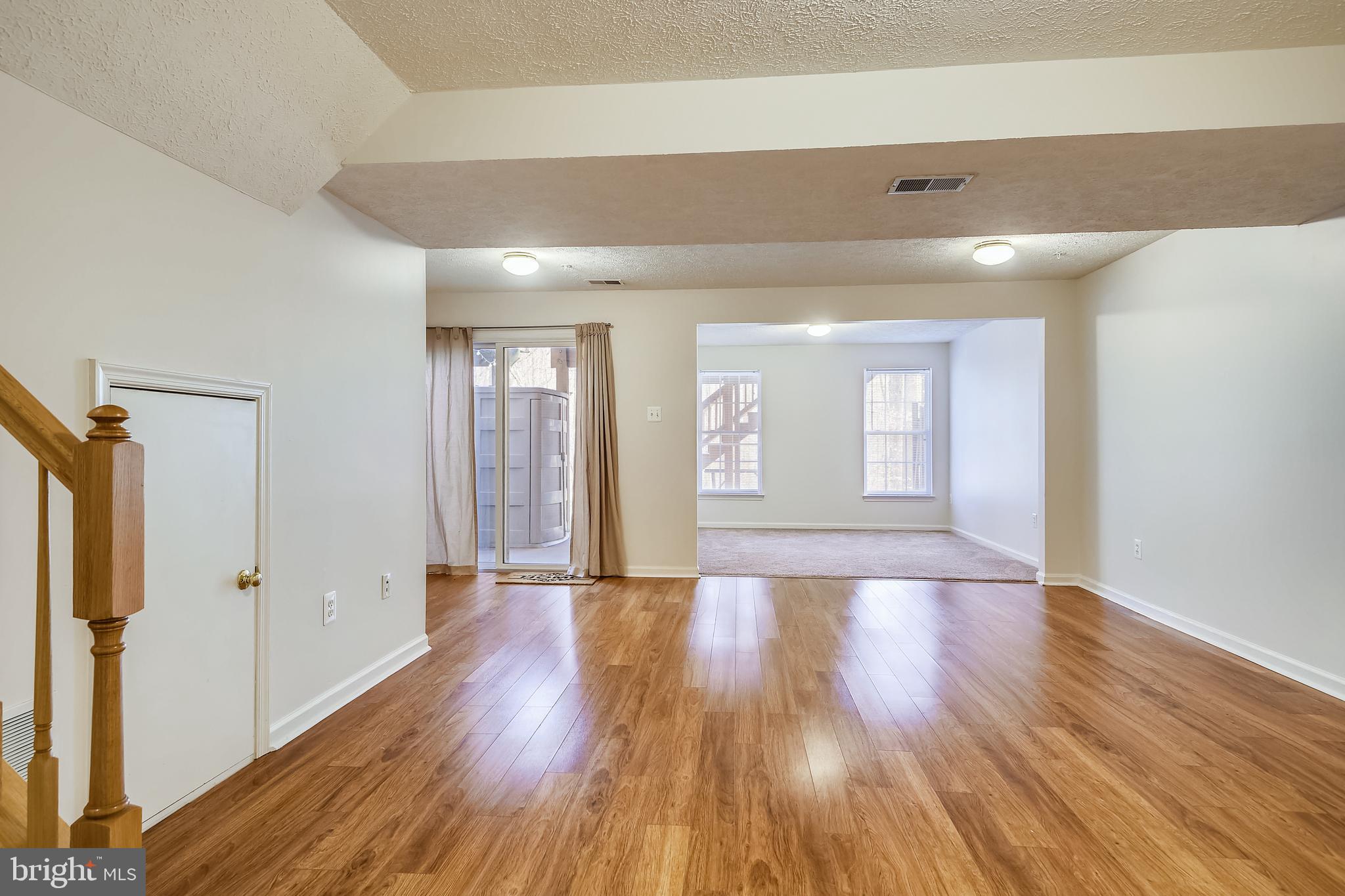 CONSTANT FRIENDSHIP - Residential