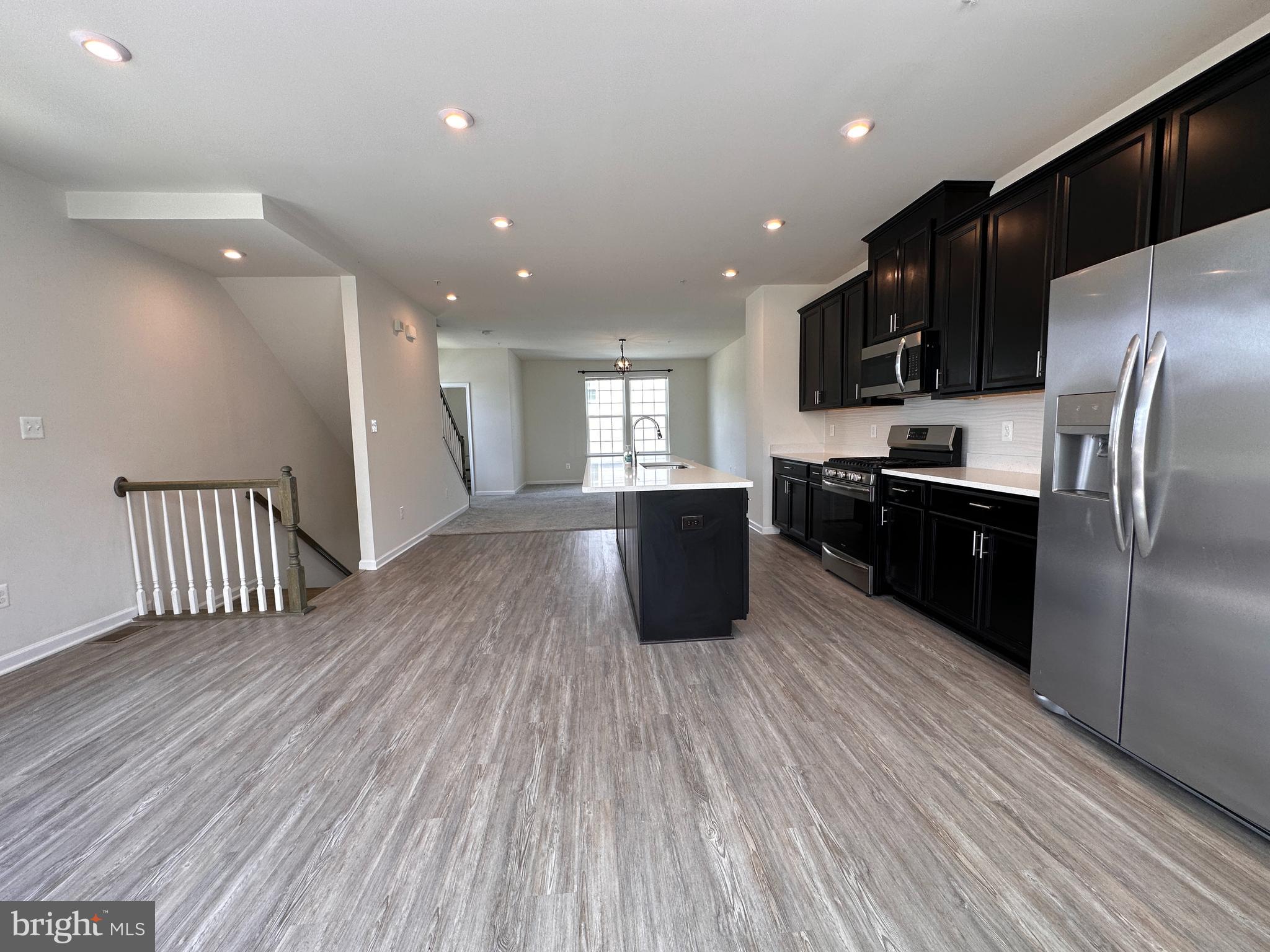 METRO POINTE - Residential Lease