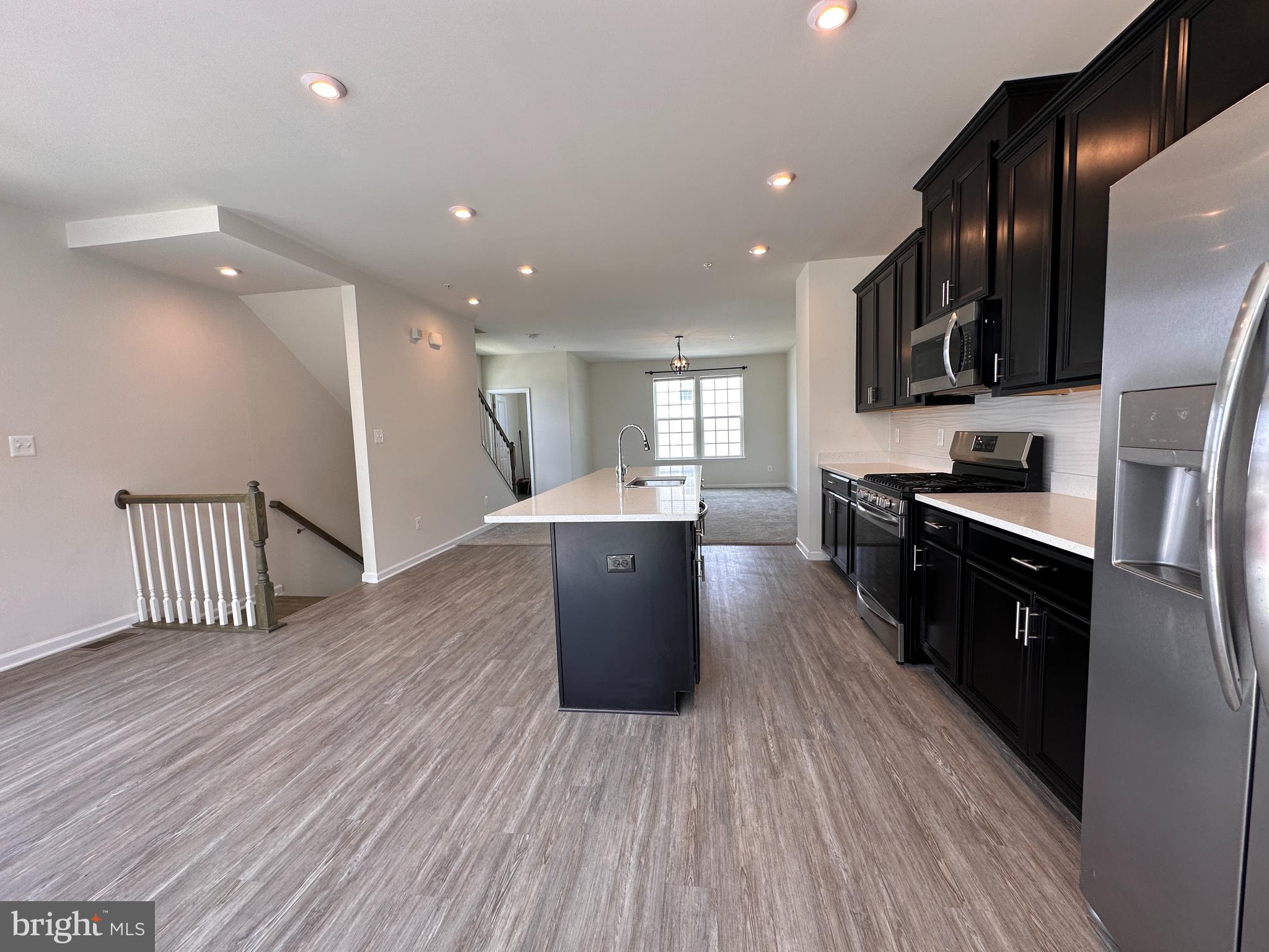 METRO POINTE - Residential Lease