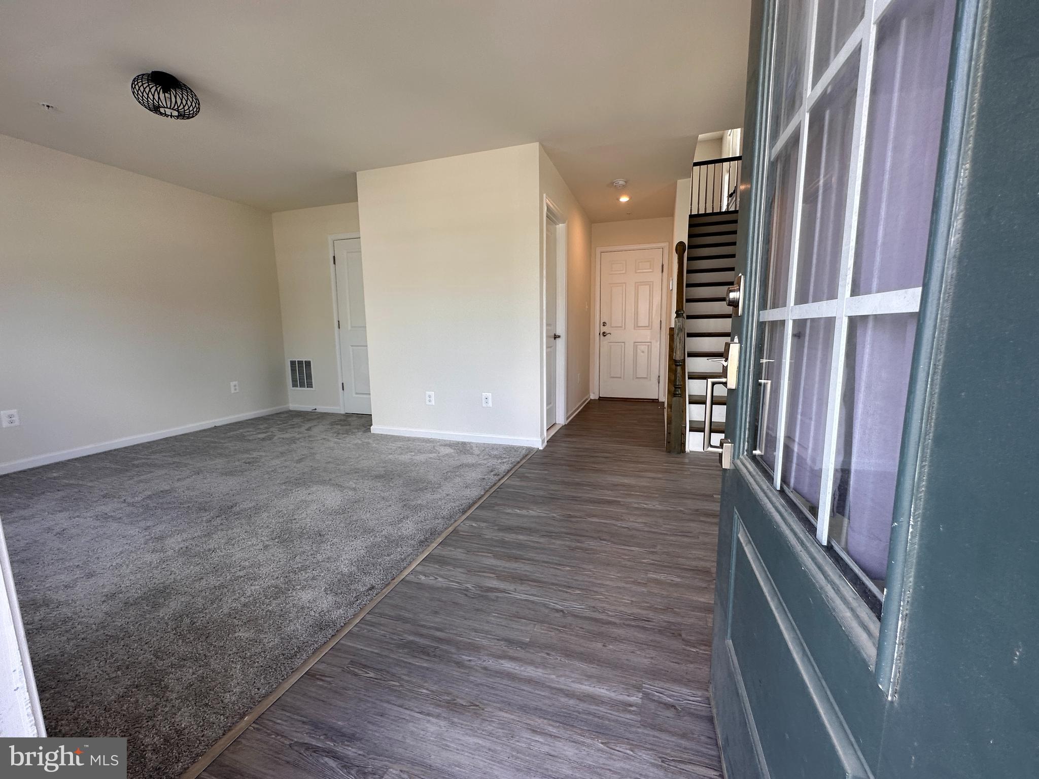 METRO POINTE - Residential Lease