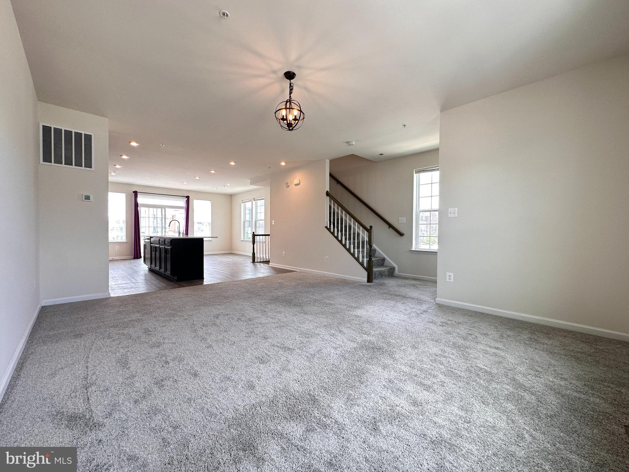 METRO POINTE - Residential Lease