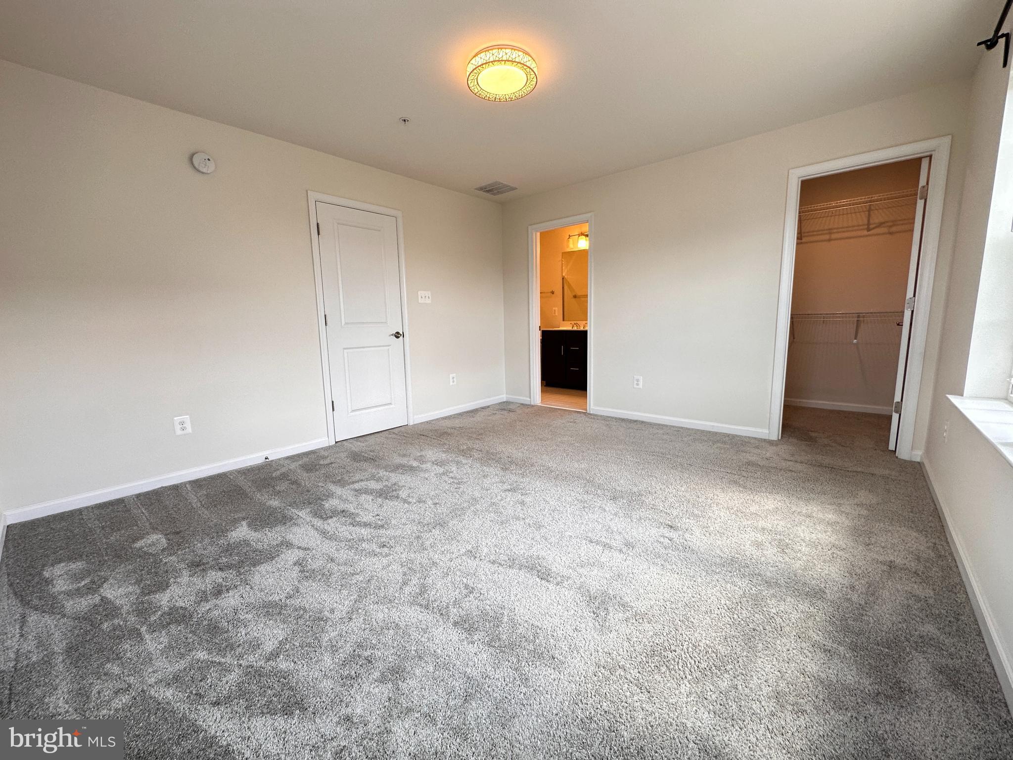 METRO POINTE - Residential Lease