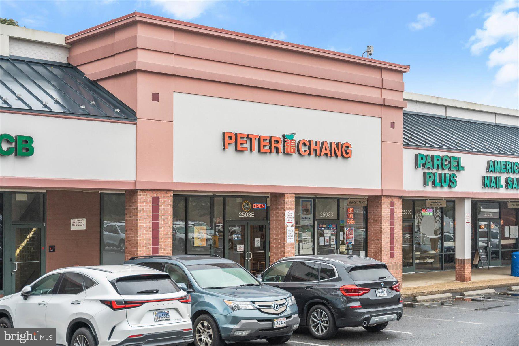 WILLIAMSBURG VILLAGE - Residential