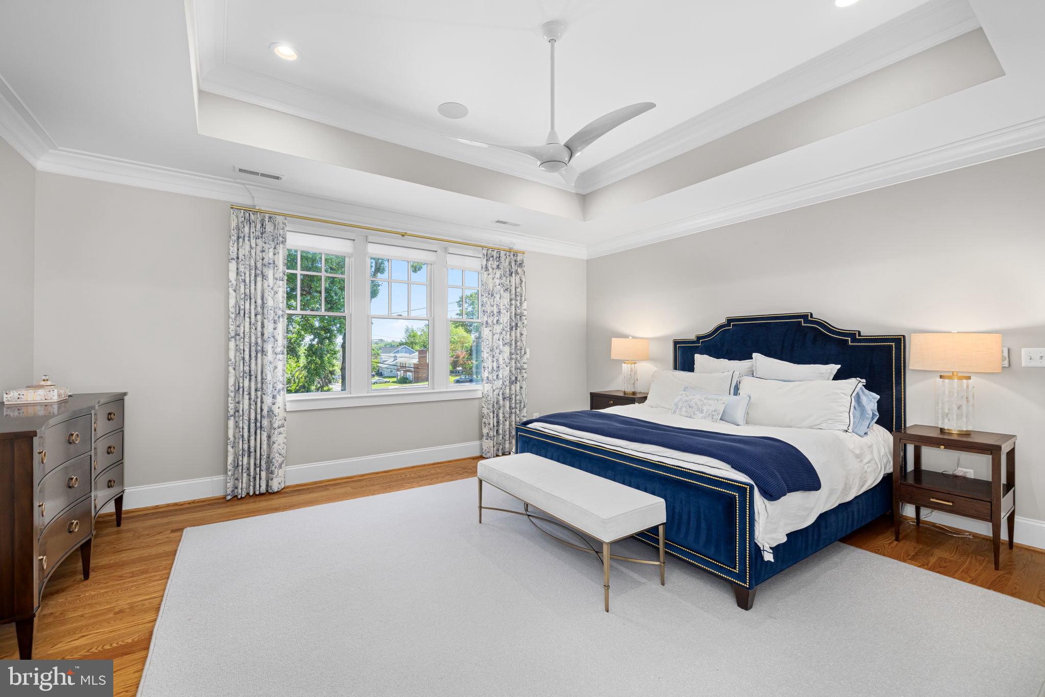 WILLIAMSBURG VILLAGE - Residential