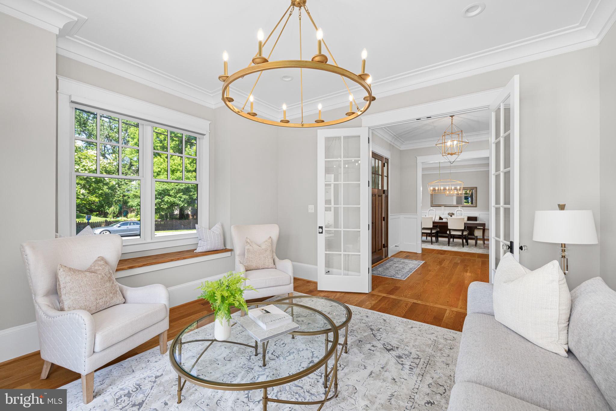 WILLIAMSBURG VILLAGE - Residential