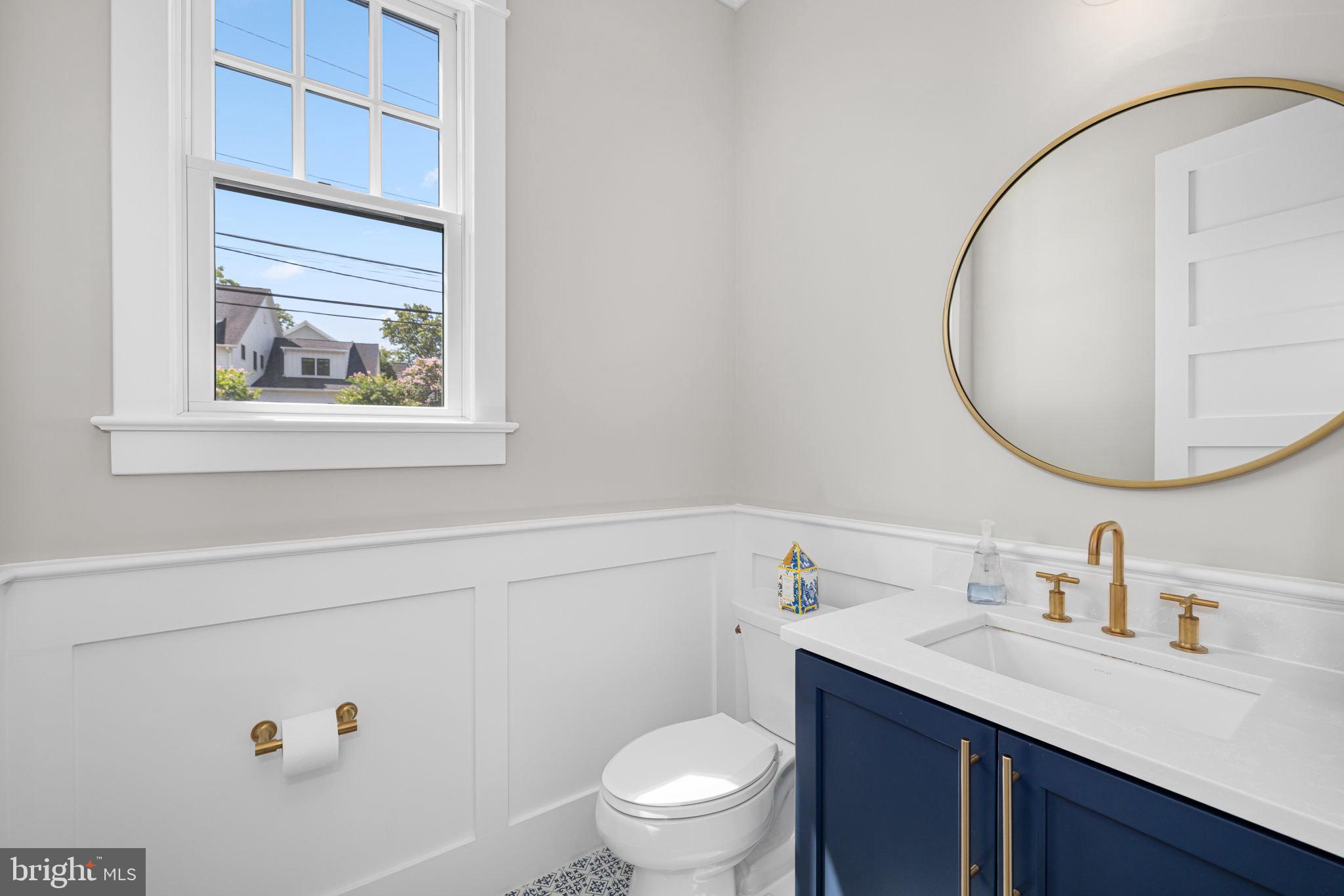 WILLIAMSBURG VILLAGE - Residential