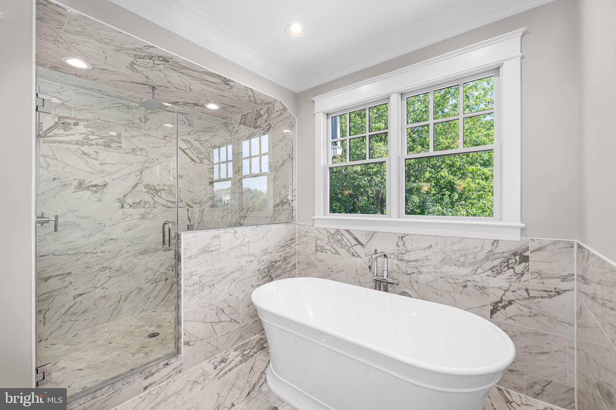 WILLIAMSBURG VILLAGE - Residential