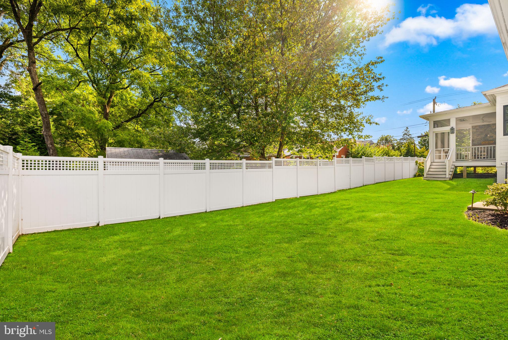 WILLIAMSBURG VILLAGE - Residential