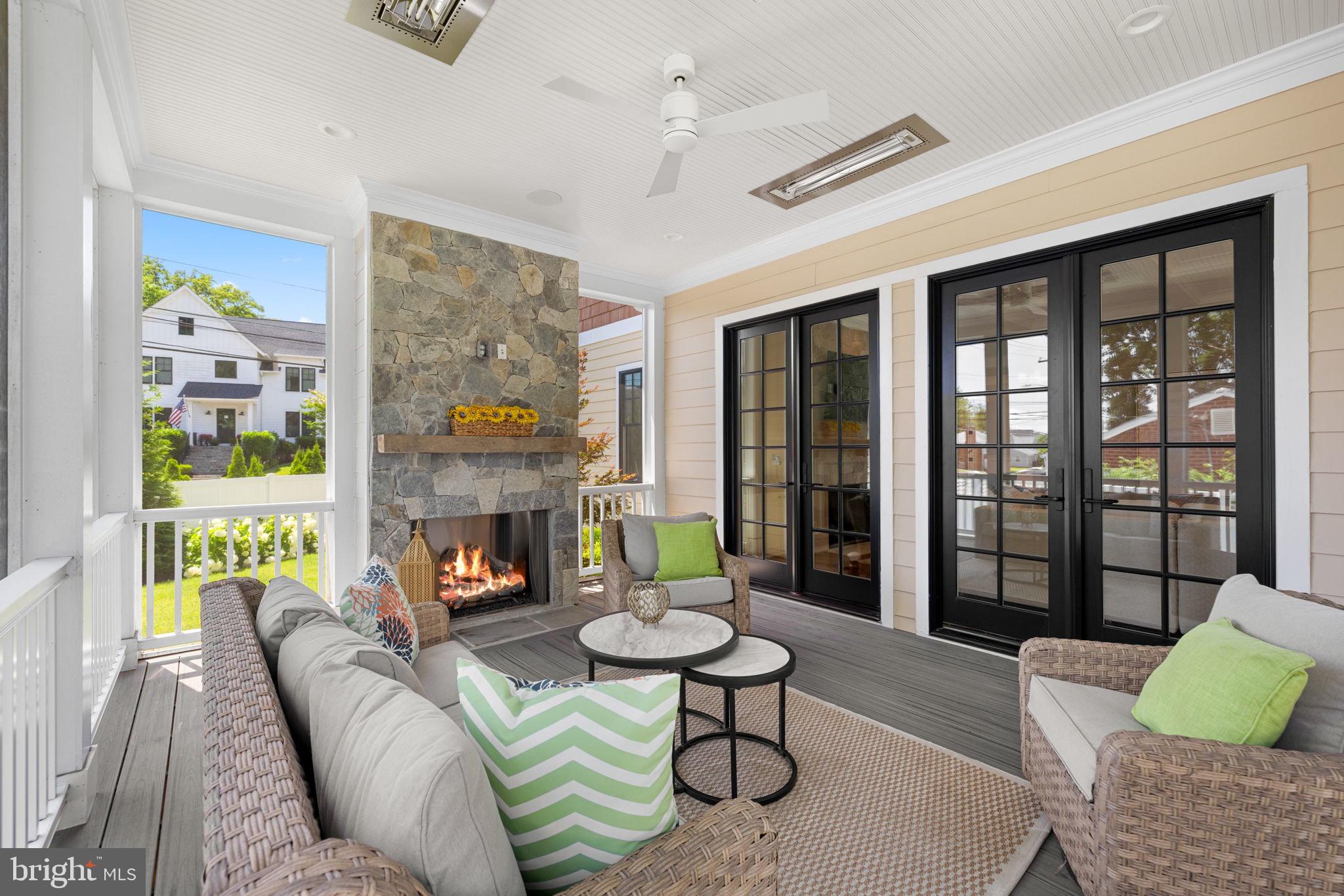 WILLIAMSBURG VILLAGE - Residential