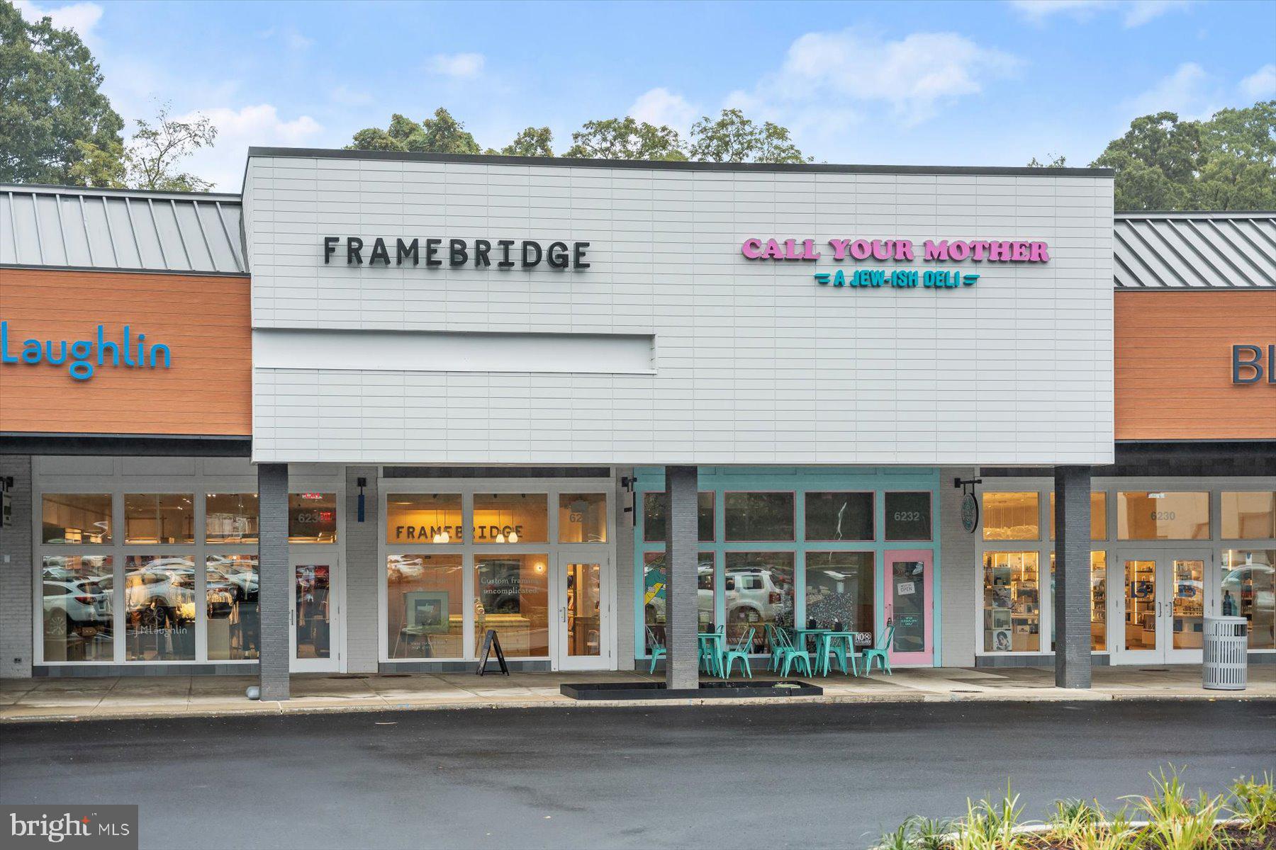 WILLIAMSBURG VILLAGE - Residential