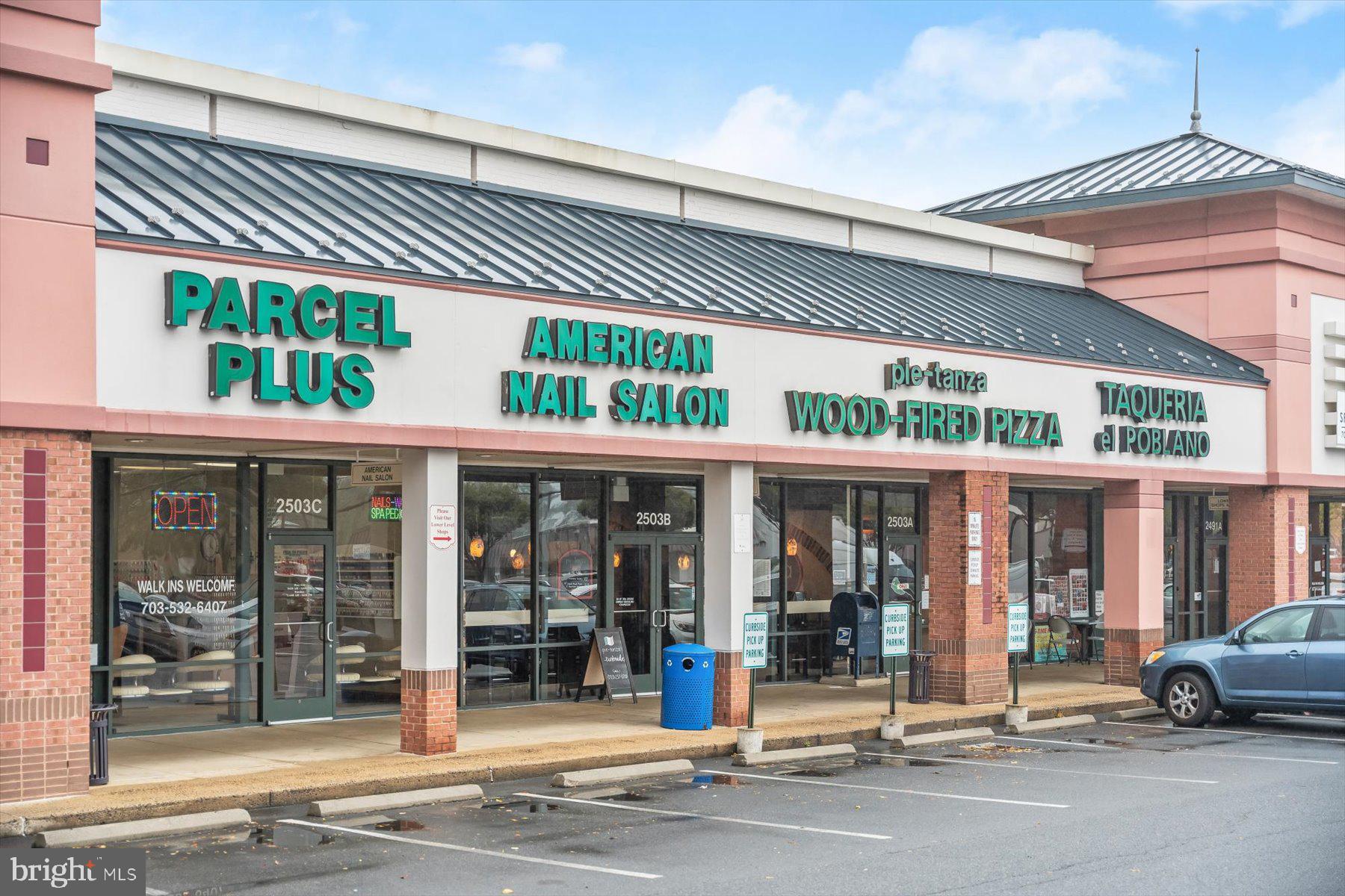 WILLIAMSBURG VILLAGE - Residential