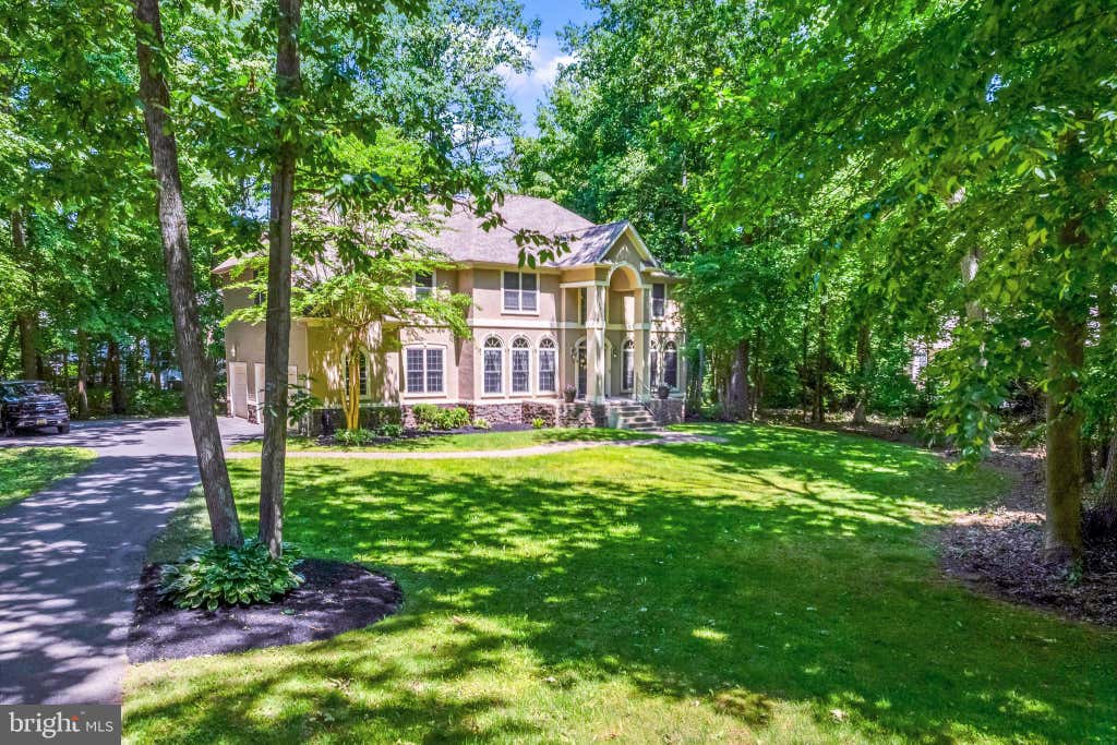 Photo of 15 Waterview Drive, WOODSTOWN, NJ 08098 (MLS # NJSA2019108)