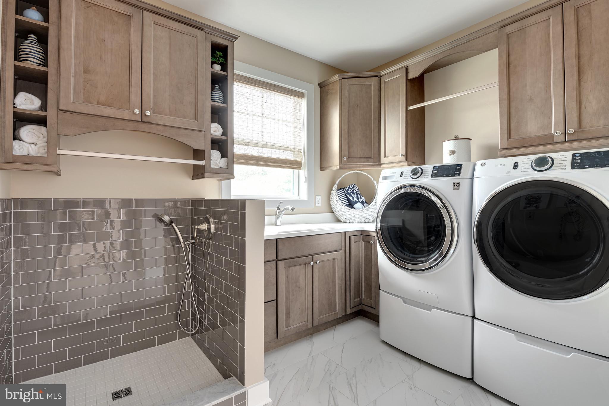 BRENTWOOD - Residential