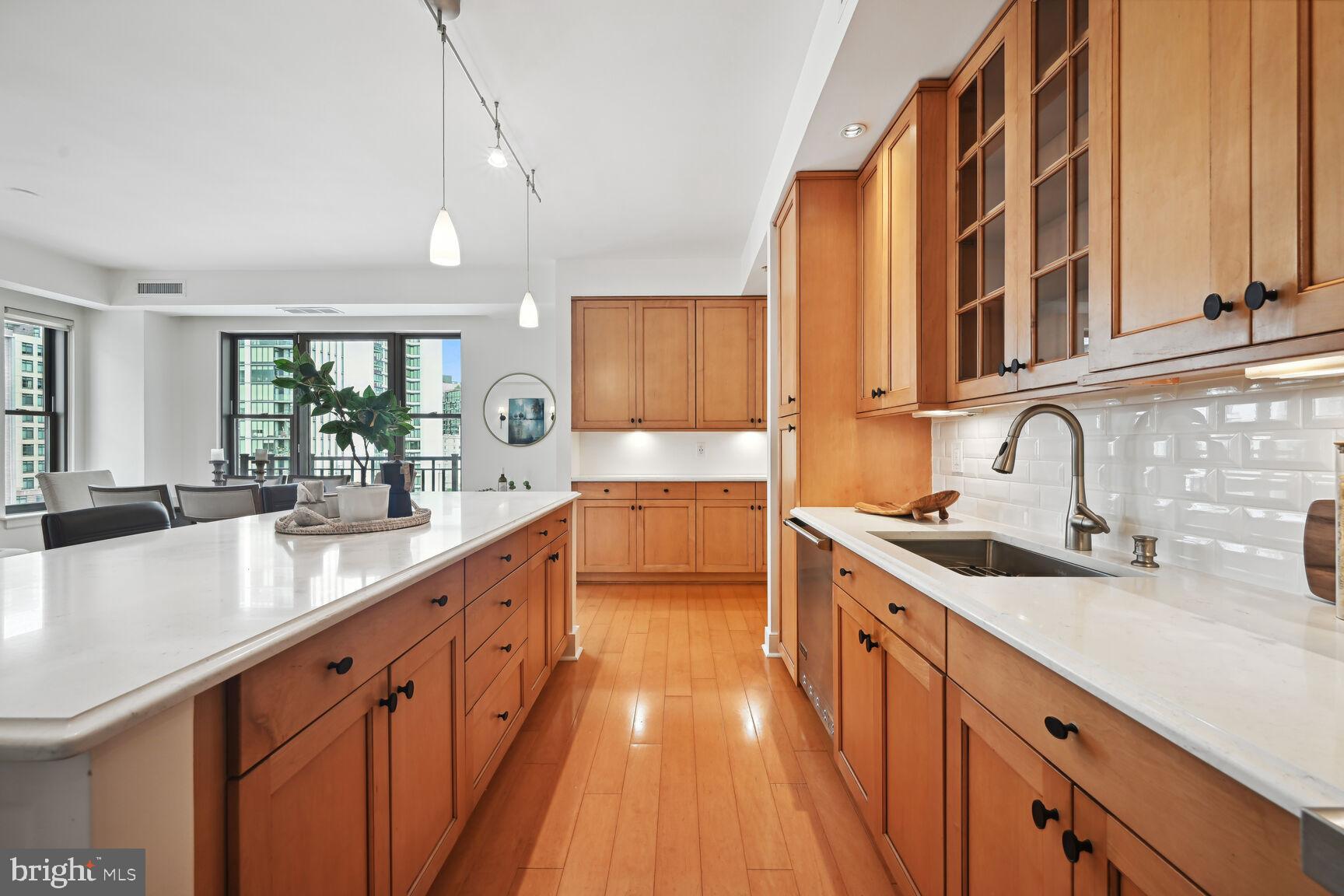 LIONSGATE - Residential