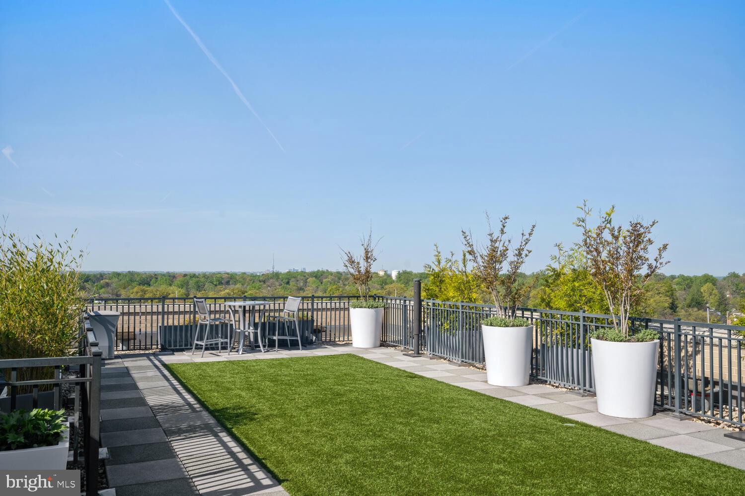 LIONSGATE - Residential