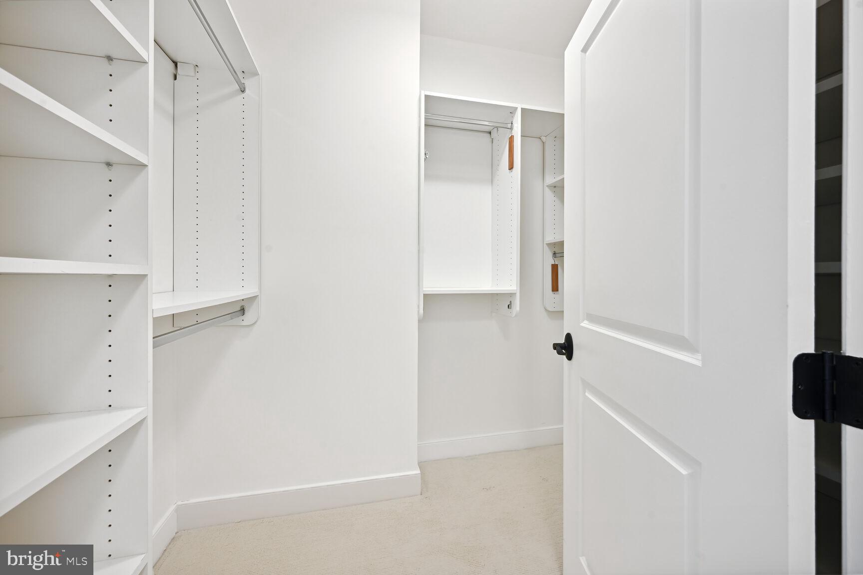 LIONSGATE - Residential