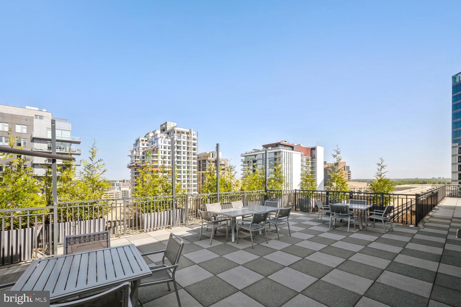 LIONSGATE - Residential