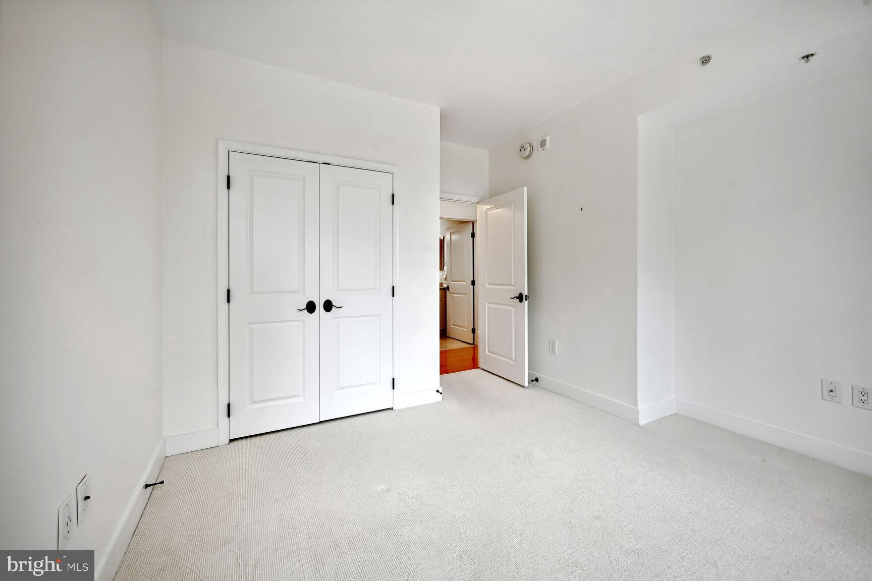 LIONSGATE - Residential