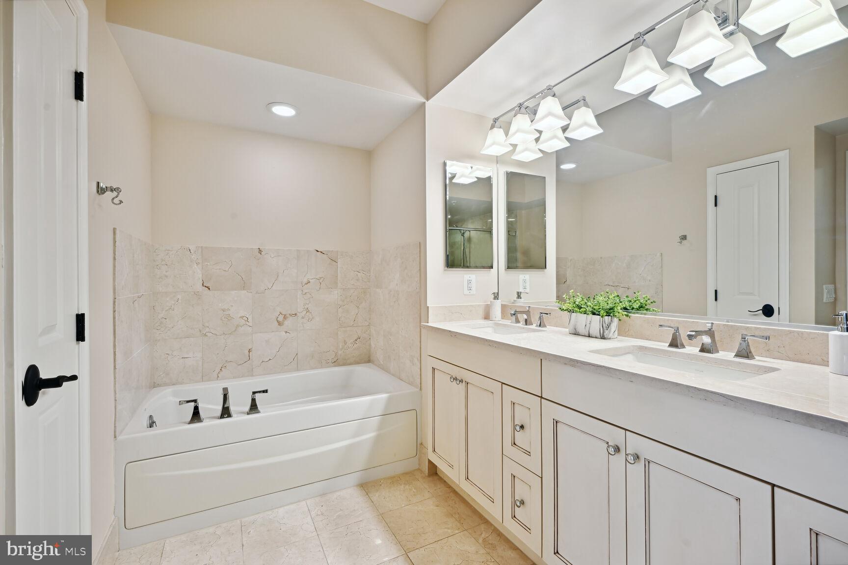 LIONSGATE - Residential