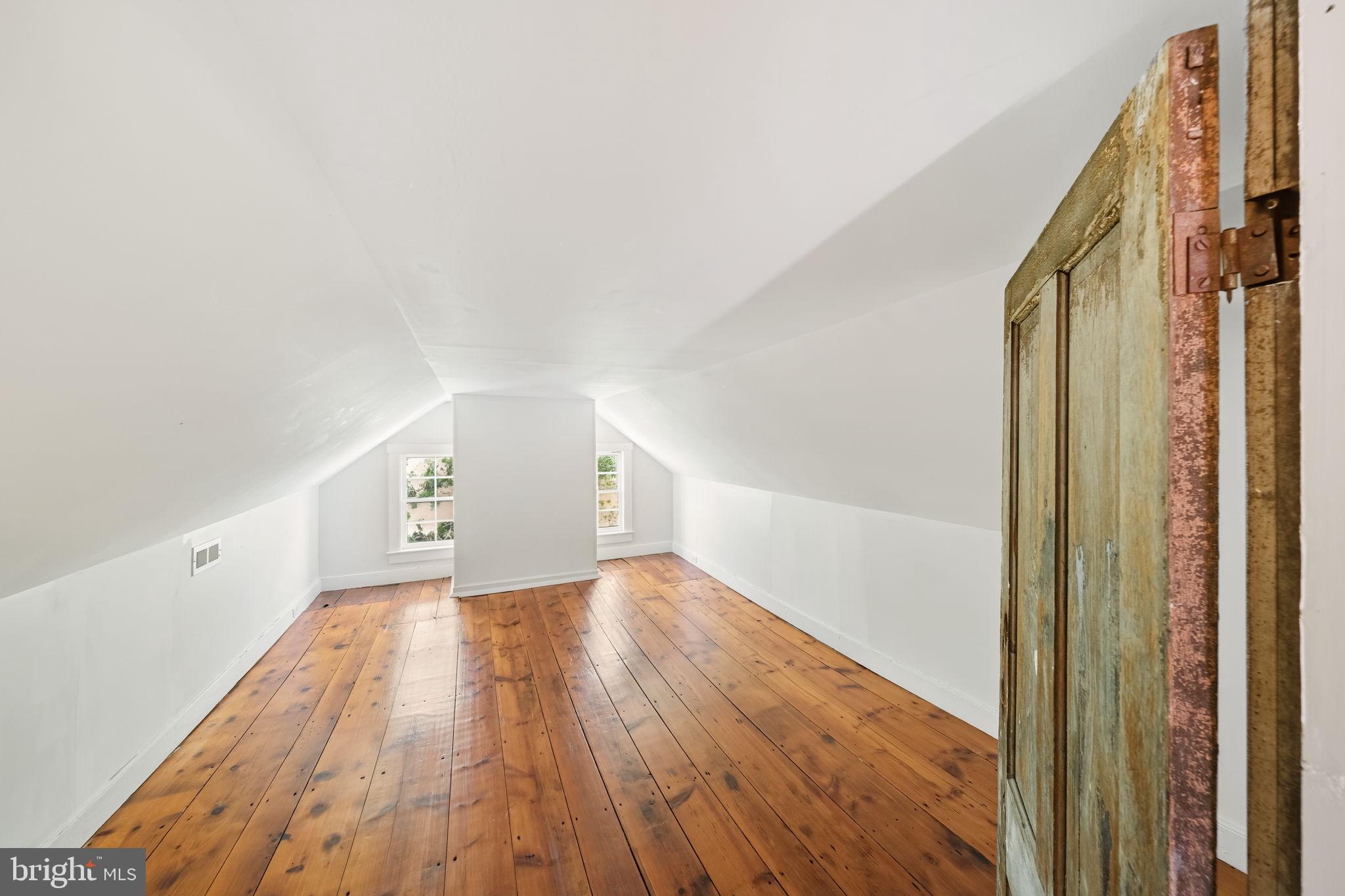 ROCK HALL - Residential