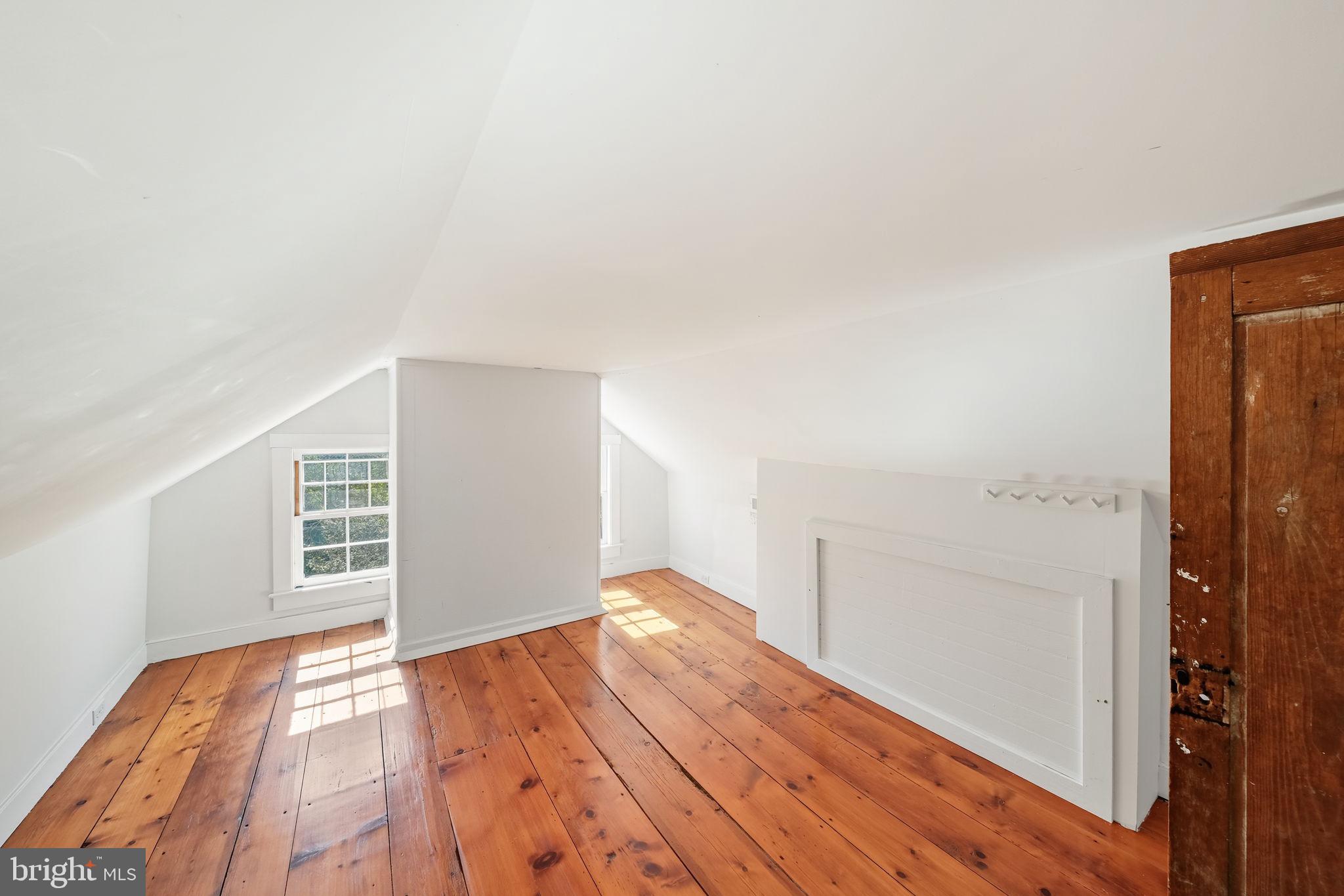 ROCK HALL - Residential