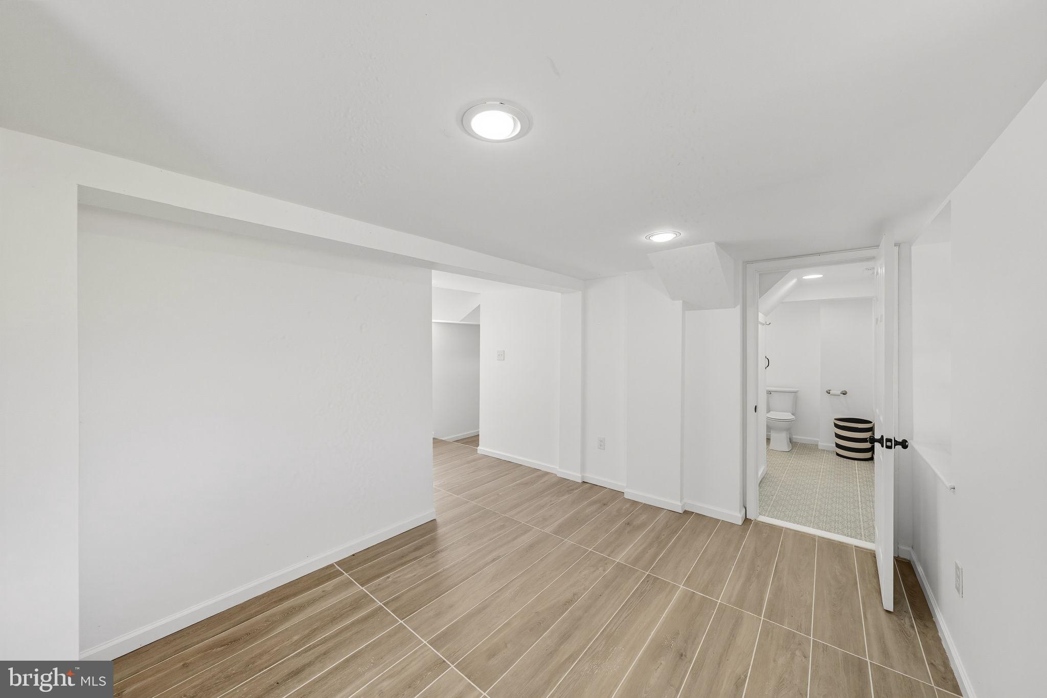 ROCK HALL - Residential