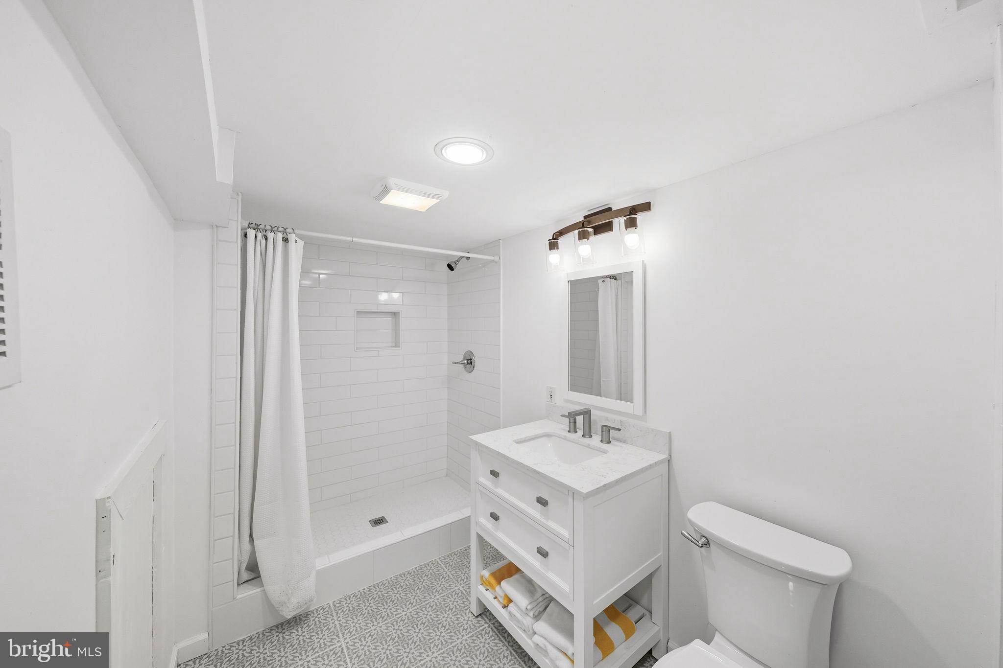 ROCK HALL - Residential