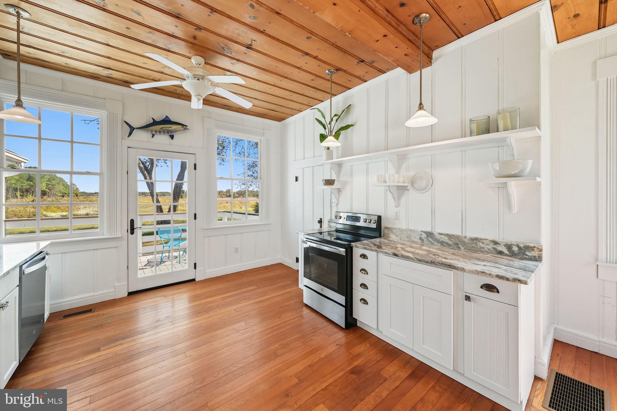 ROCK HALL - Residential