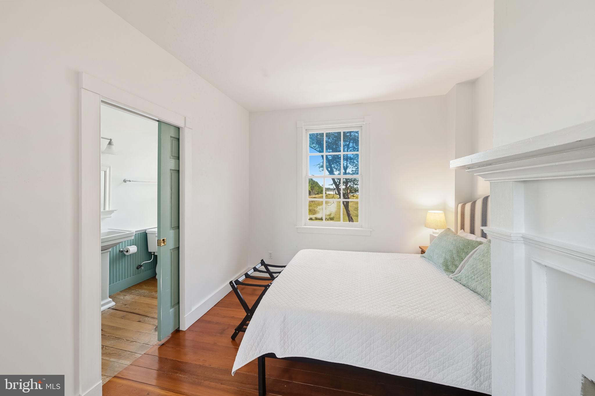 ROCK HALL - Residential