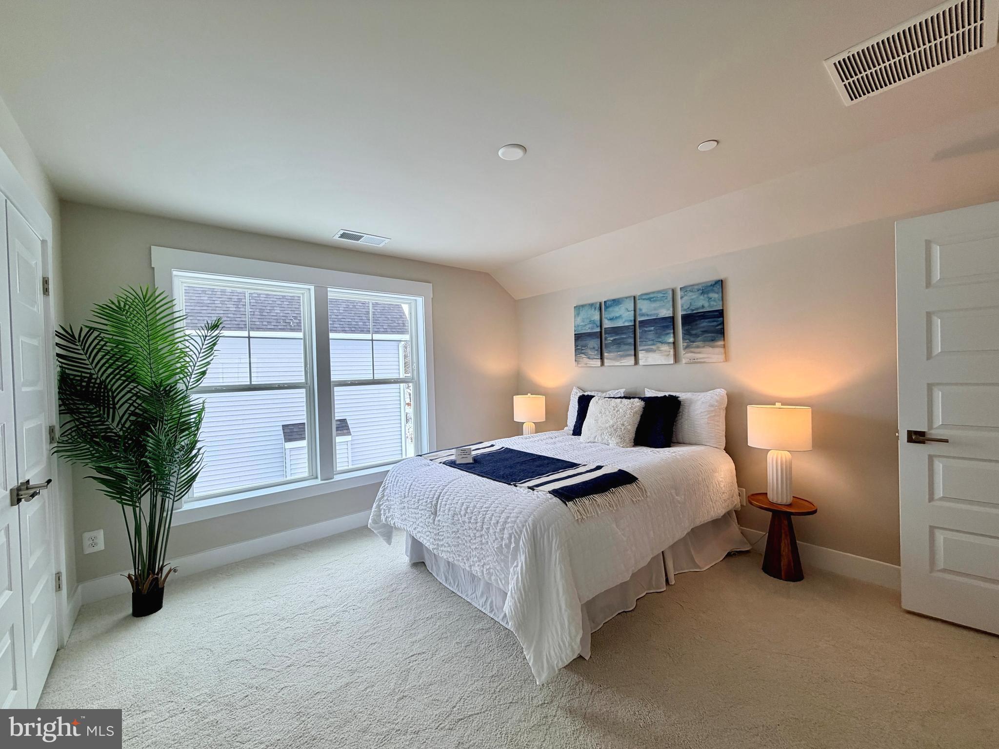 WATERS EDGE - Residential