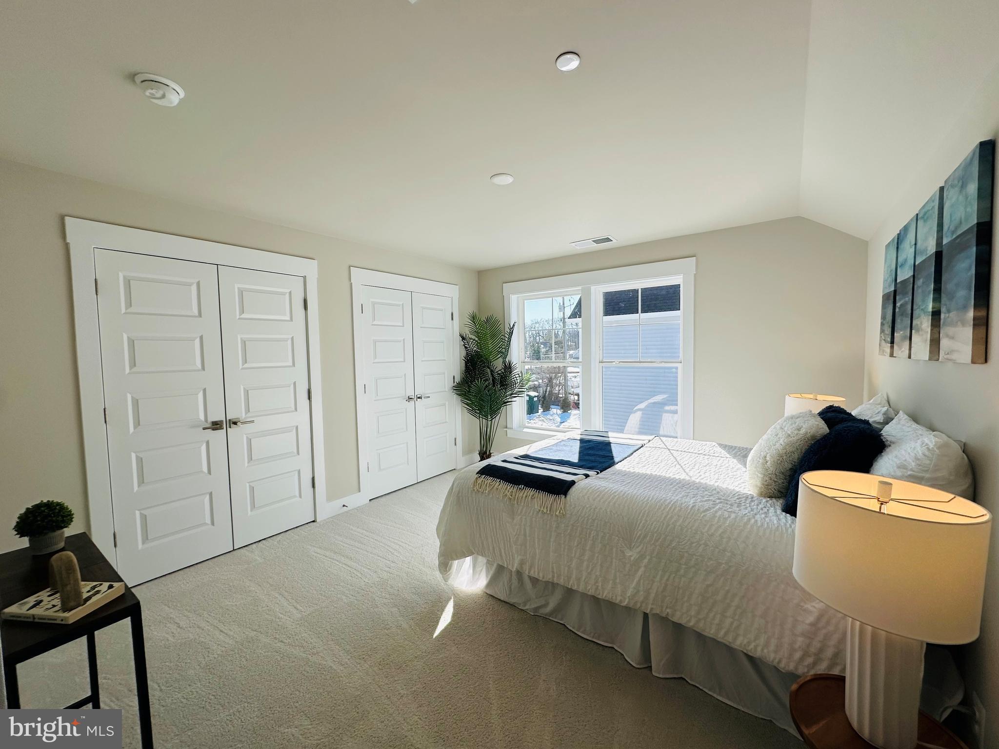 WATERS EDGE - Residential