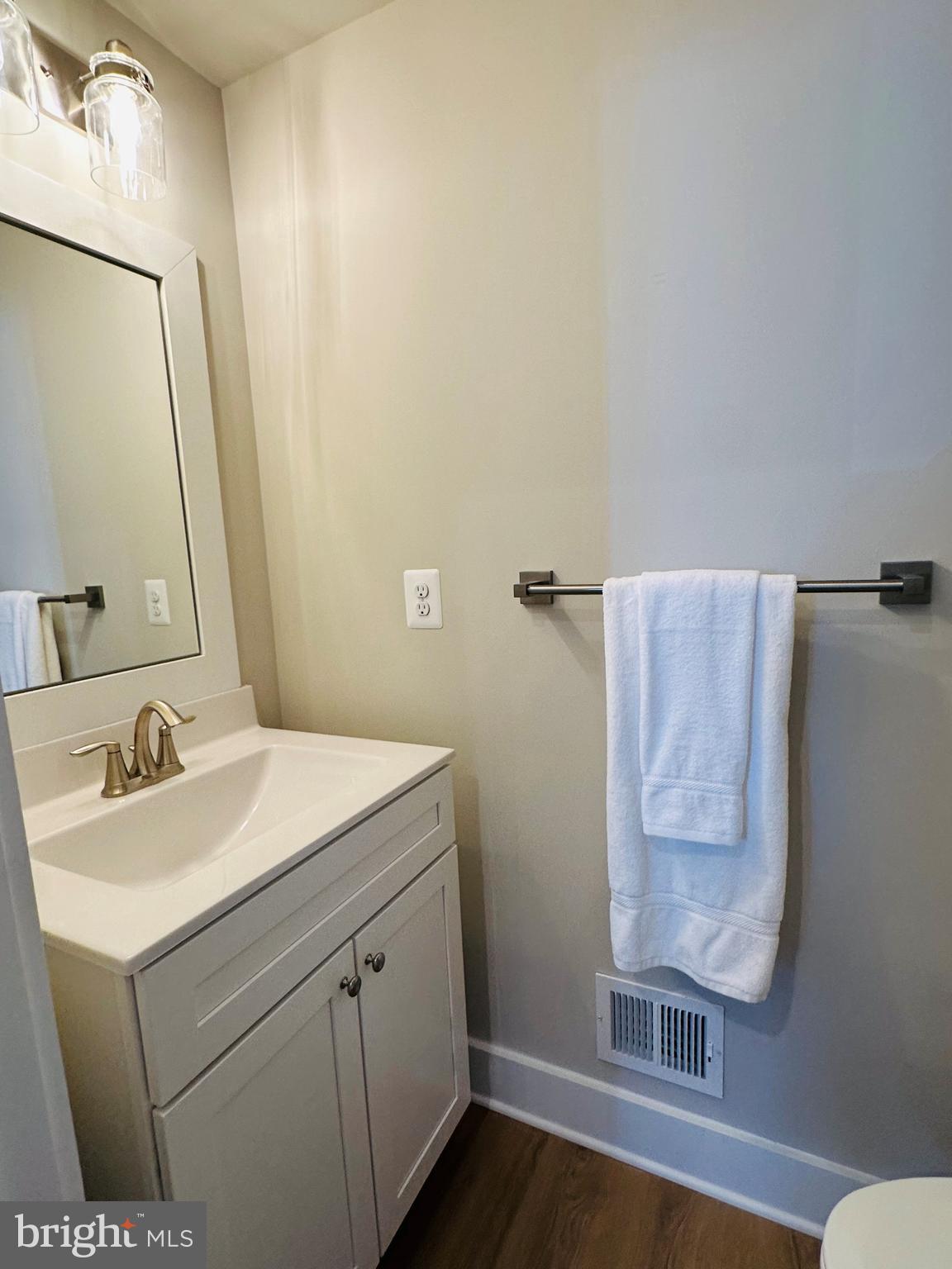 WATERS EDGE - Residential